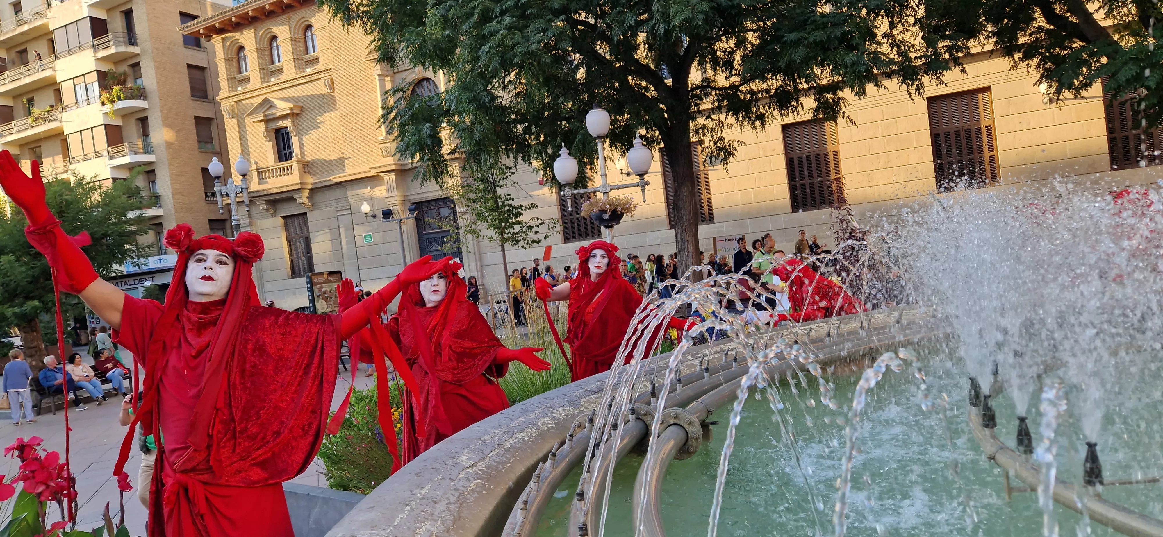 Manifestación en contra de la tala de árboles. Foto Myriam Martínez