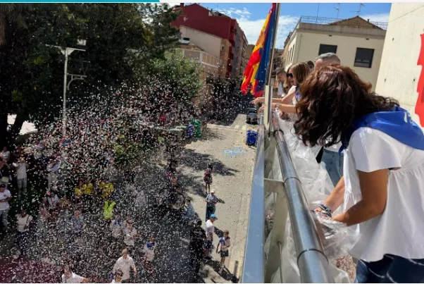 Lanzamiento del chupinazo en Binéfar