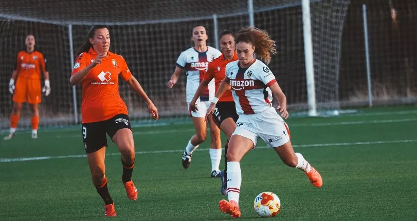 Osasuna y Huesca en la Base Aragonesa de Fútbol en el partido de Copa del Rey