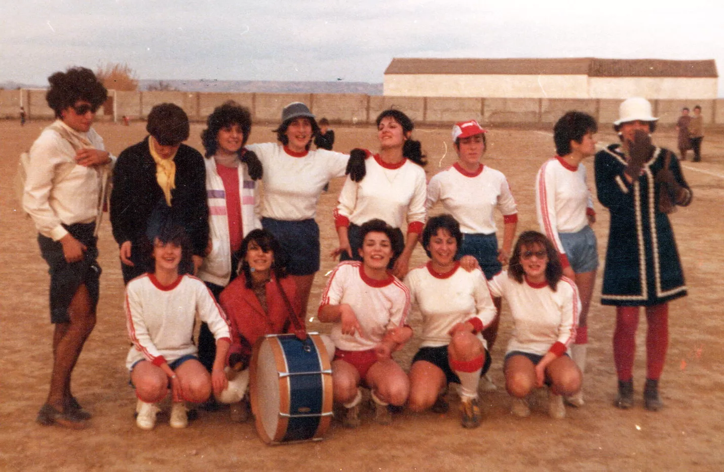 100 años de fútbol en Lalueza. Equipo femenino.