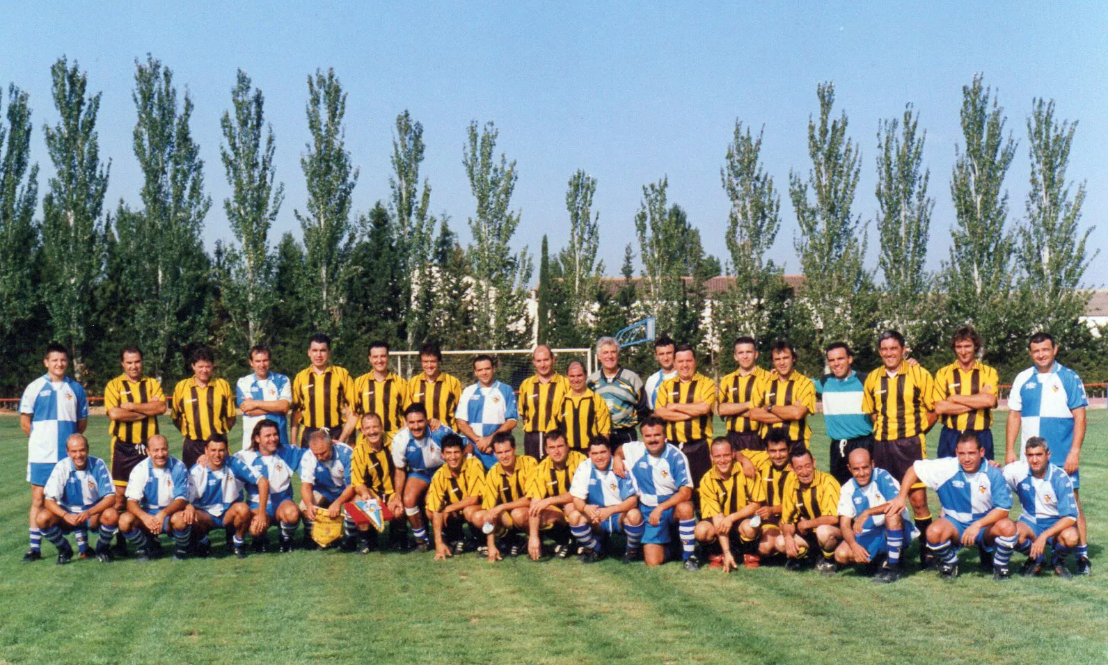 100 años de fútbol en Lalueza. Partido fiestas 2000 de los veteranos