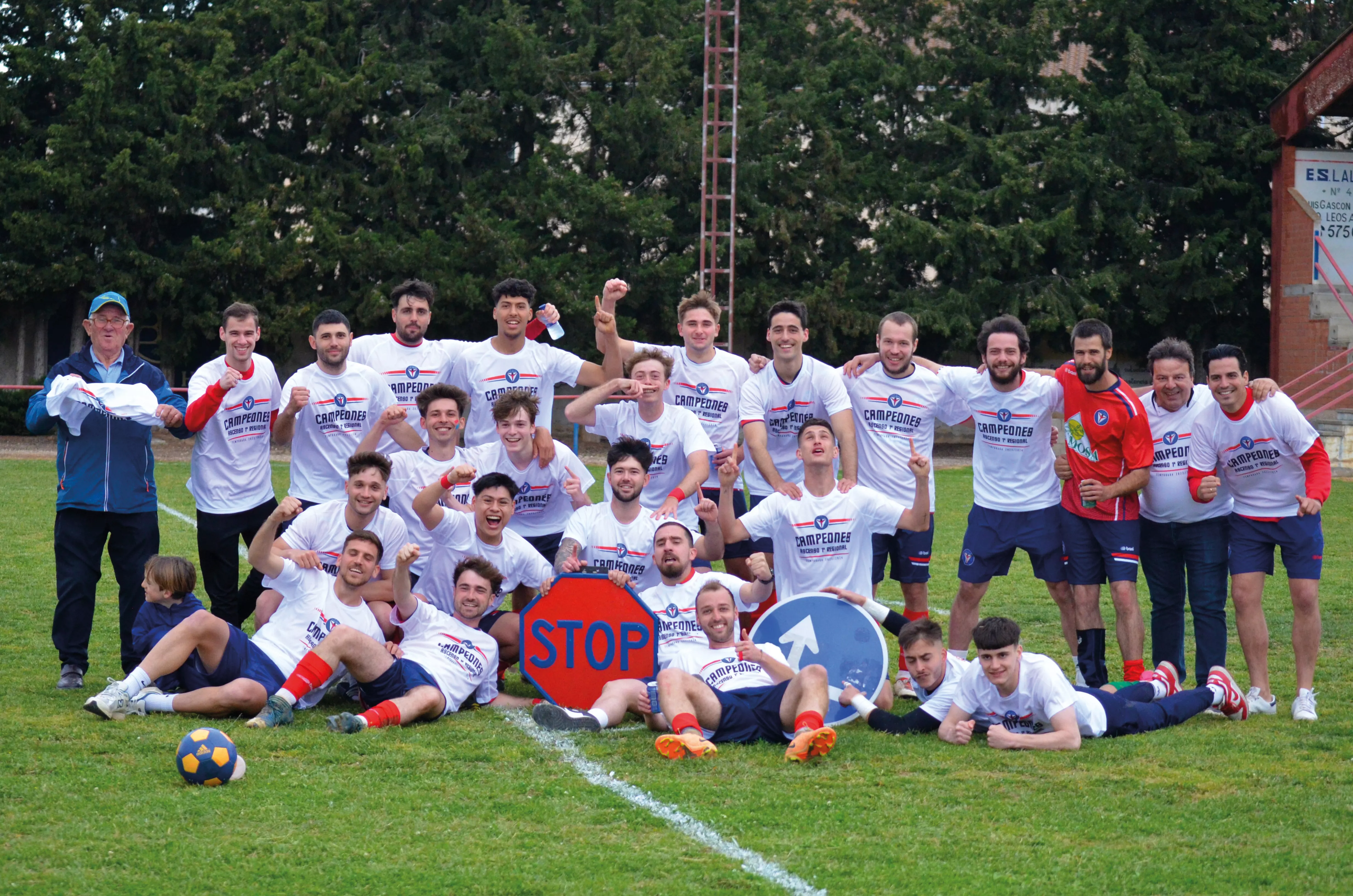 100 años de fútbol en Lalueza. Celebración del ascenso 24-25
