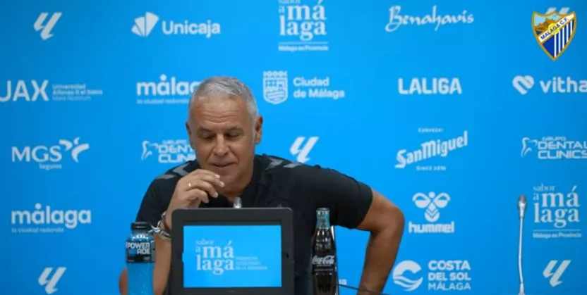 Sergio Pellicer, entrenador del Málaga, en rueda de prensa.