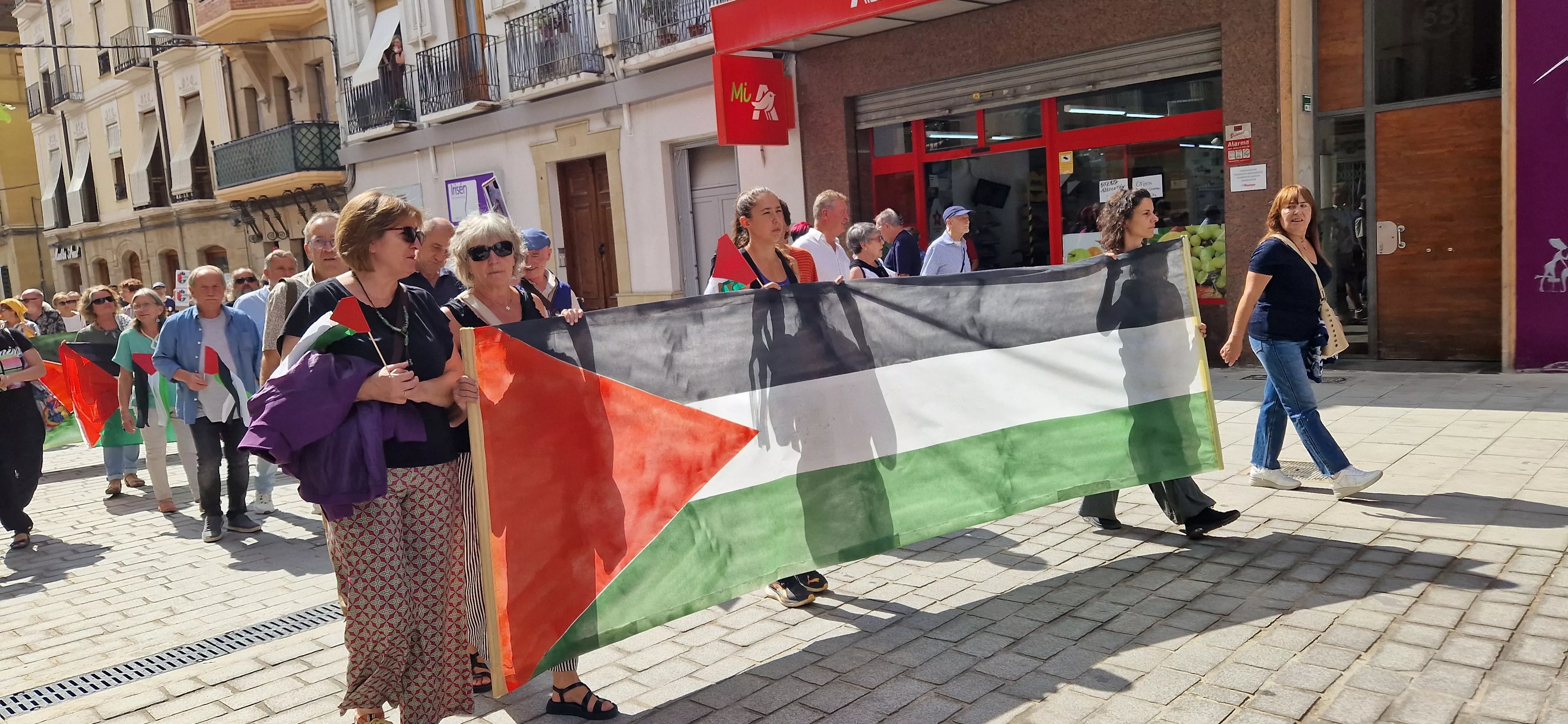 Manifestación de apoyo a Palestina en Huesca. Foto Myriam Martínez