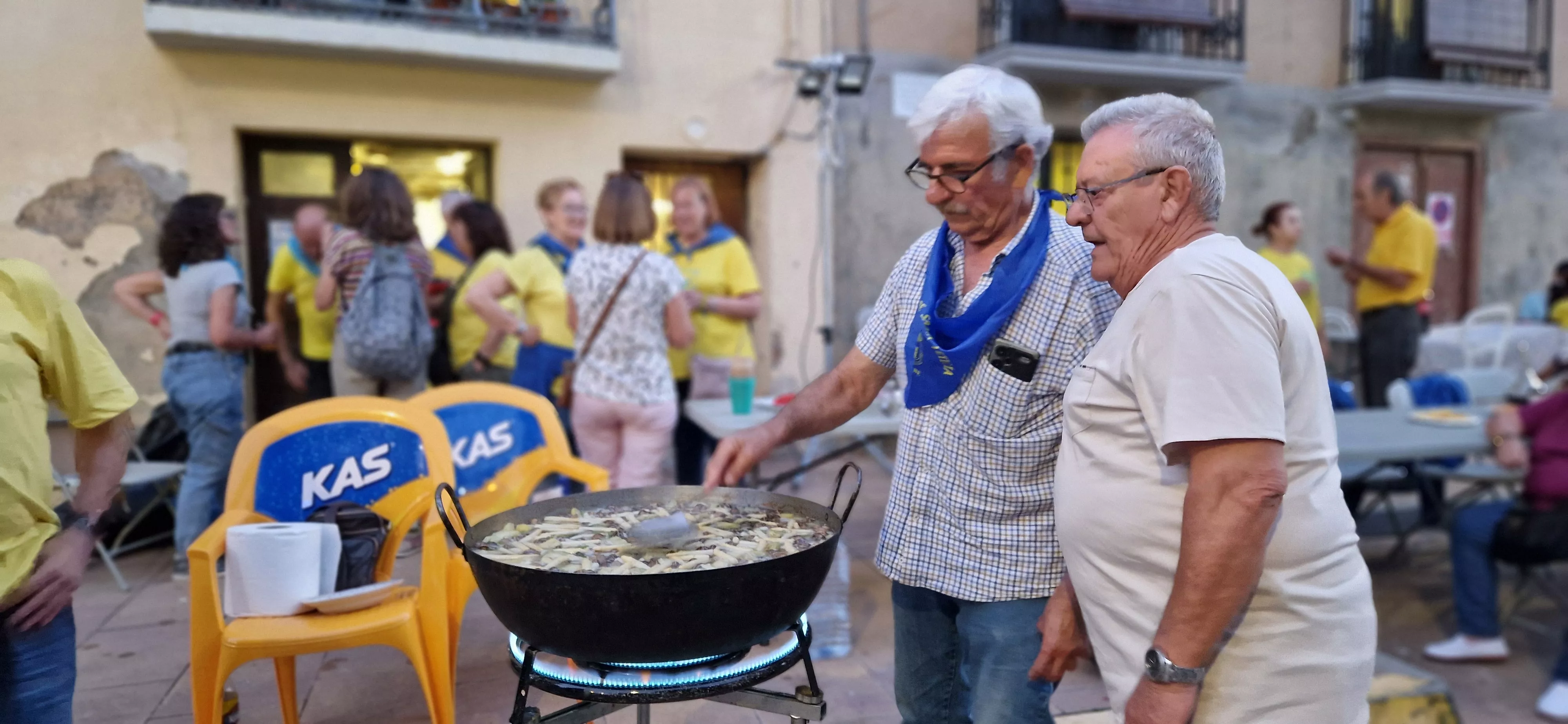 Calderetas de las fiestas de Ayerbe. Foto Myriam Martínez