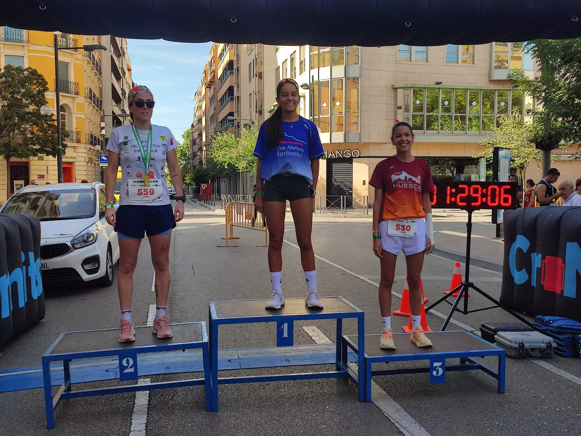  II Carrera 5K y 10K Ciudad de Huesca, podio 5K fem