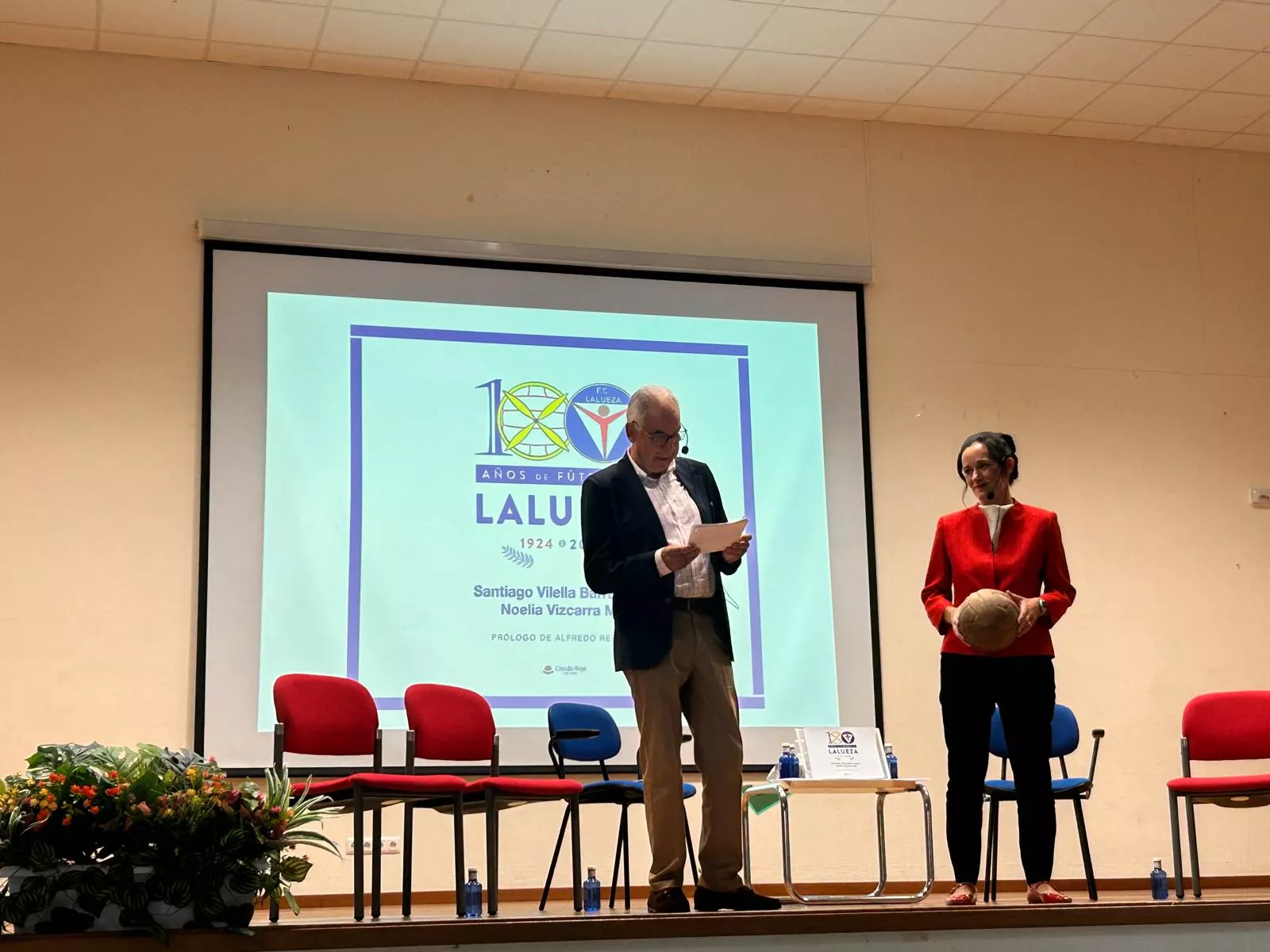 Presentación del libro y la exposición del Centenario del Lalueza