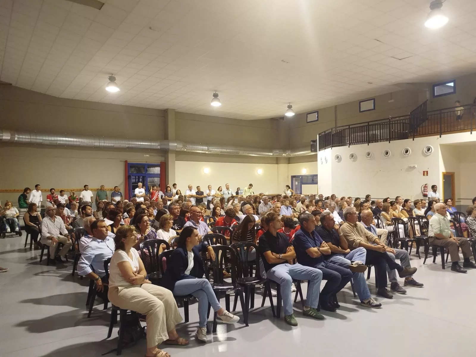 Presentación del libro y la exposición del Centenario del Lalueza