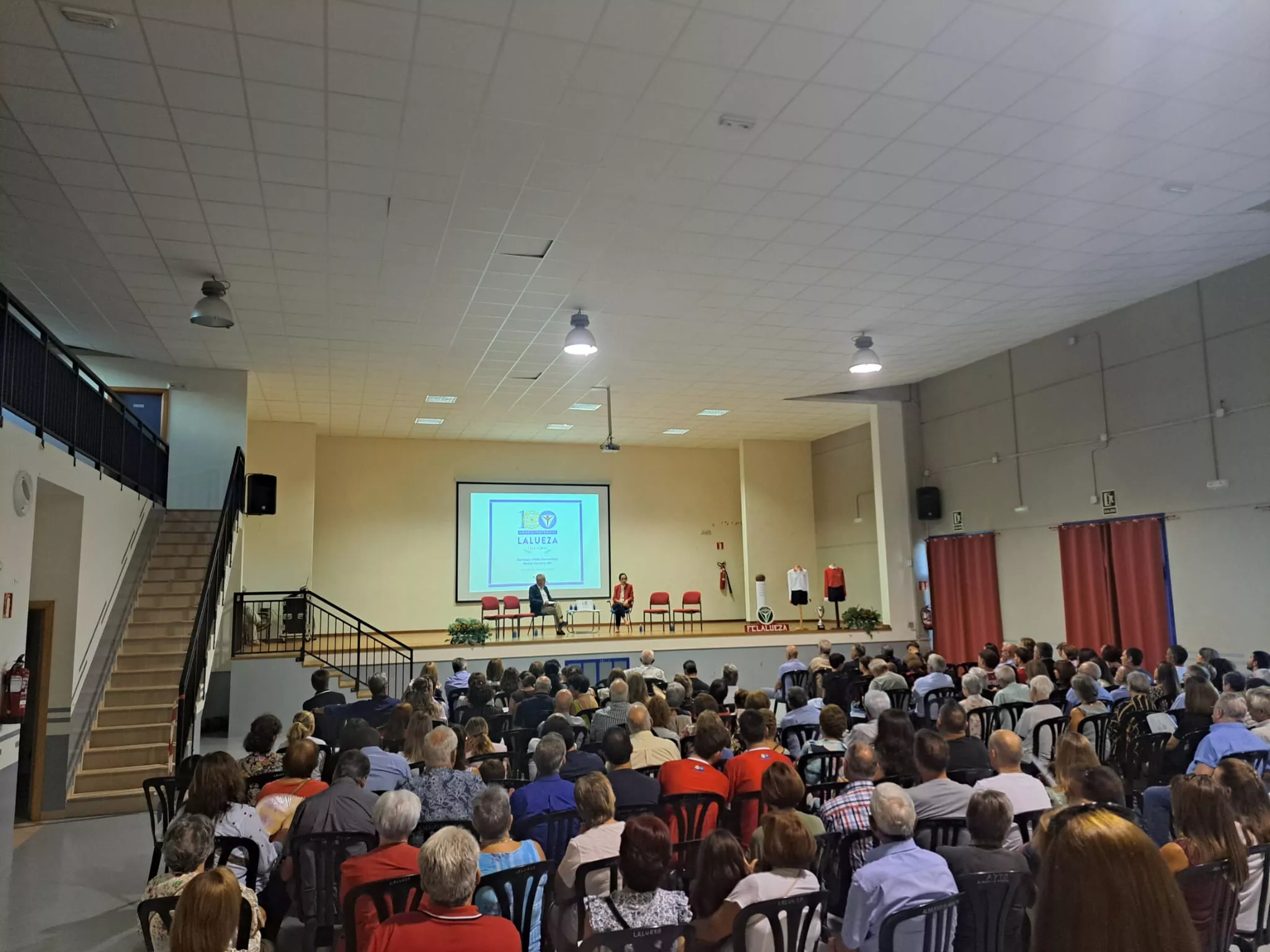 Presentación del libro y la exposición del Centenario del Lalueza