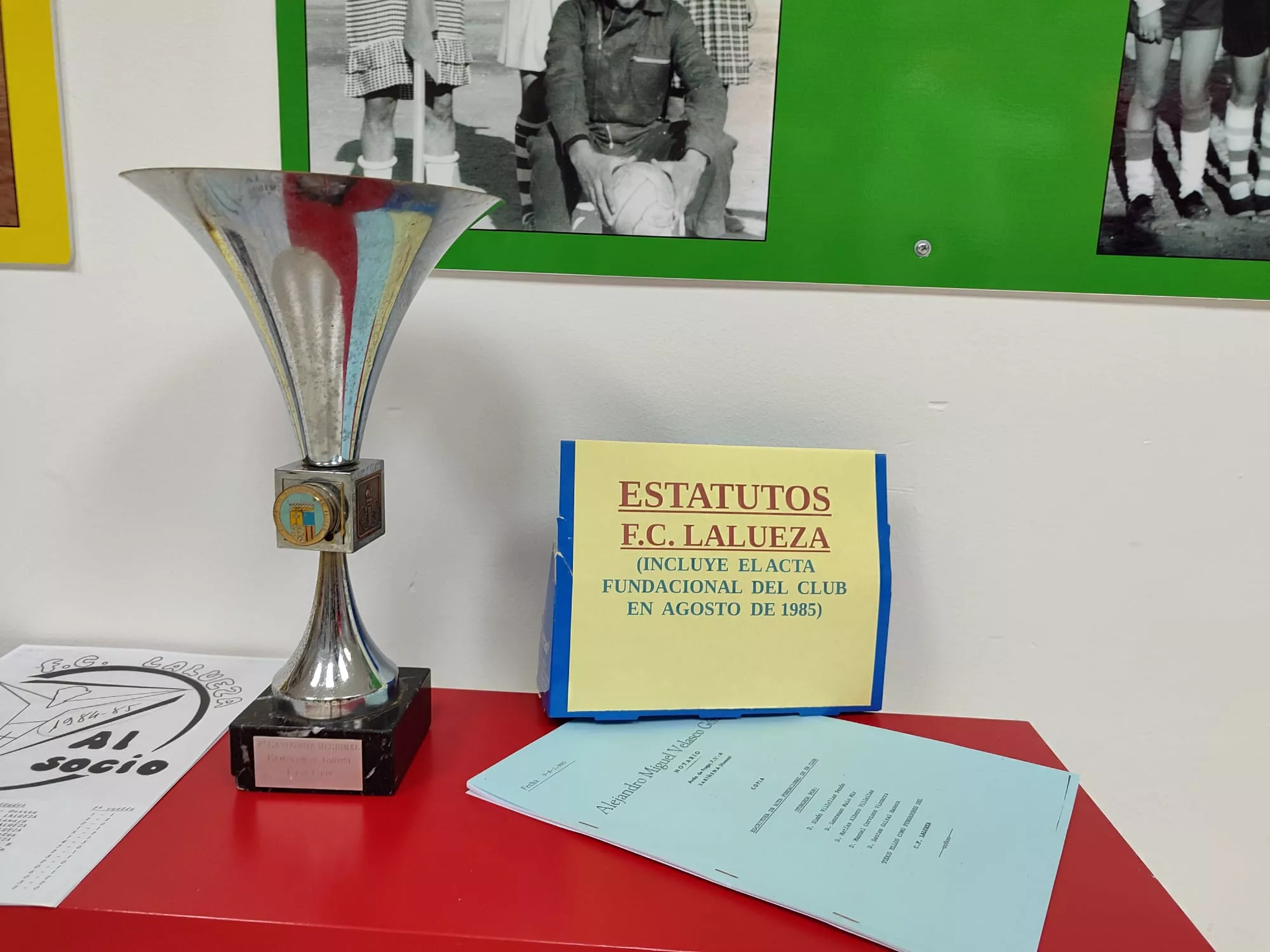 Presentación del libro y la exposición del Centenario del Lalueza