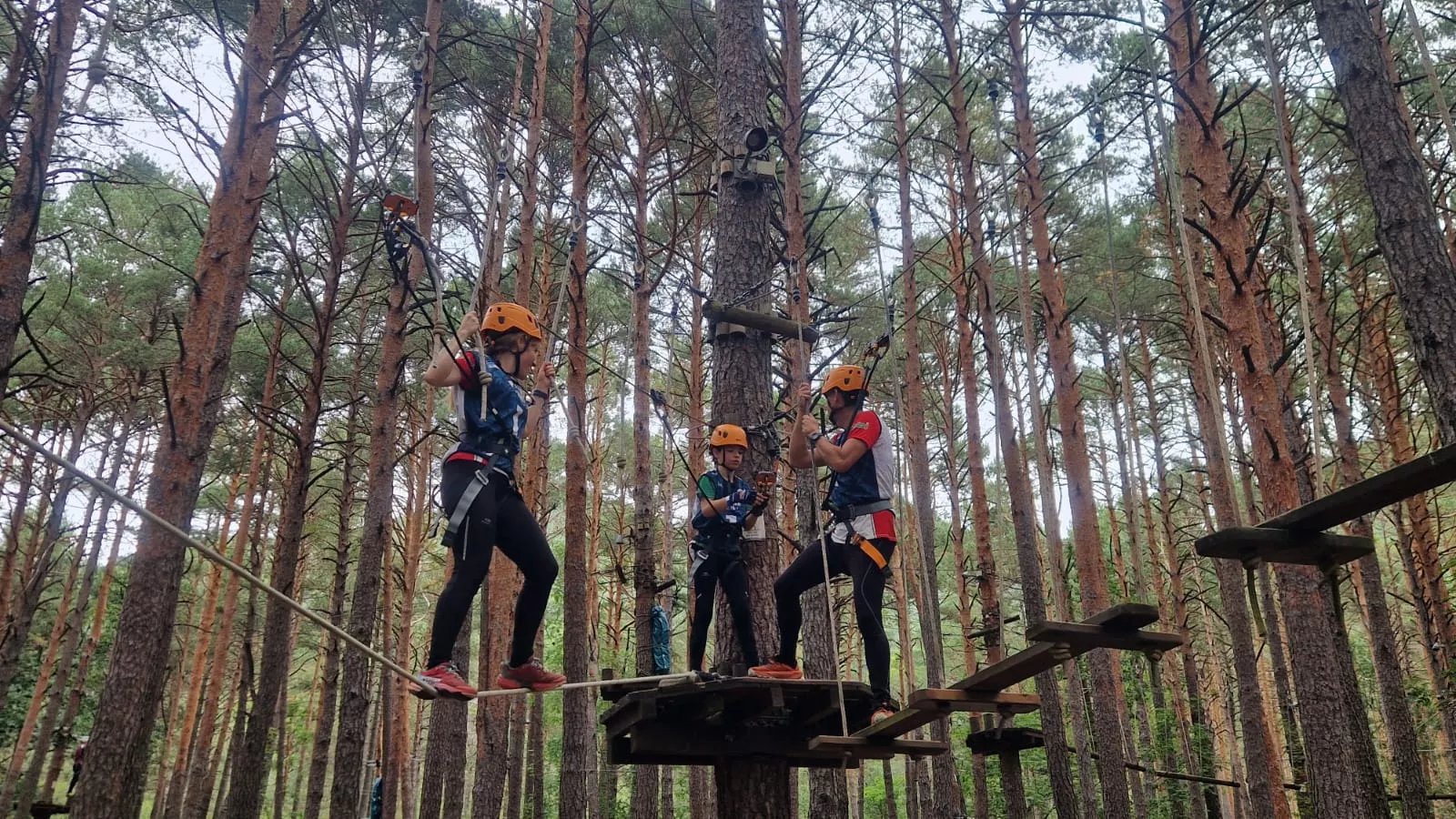 Equipos de Promoción disfrutando del circuito de Biescas Aventura