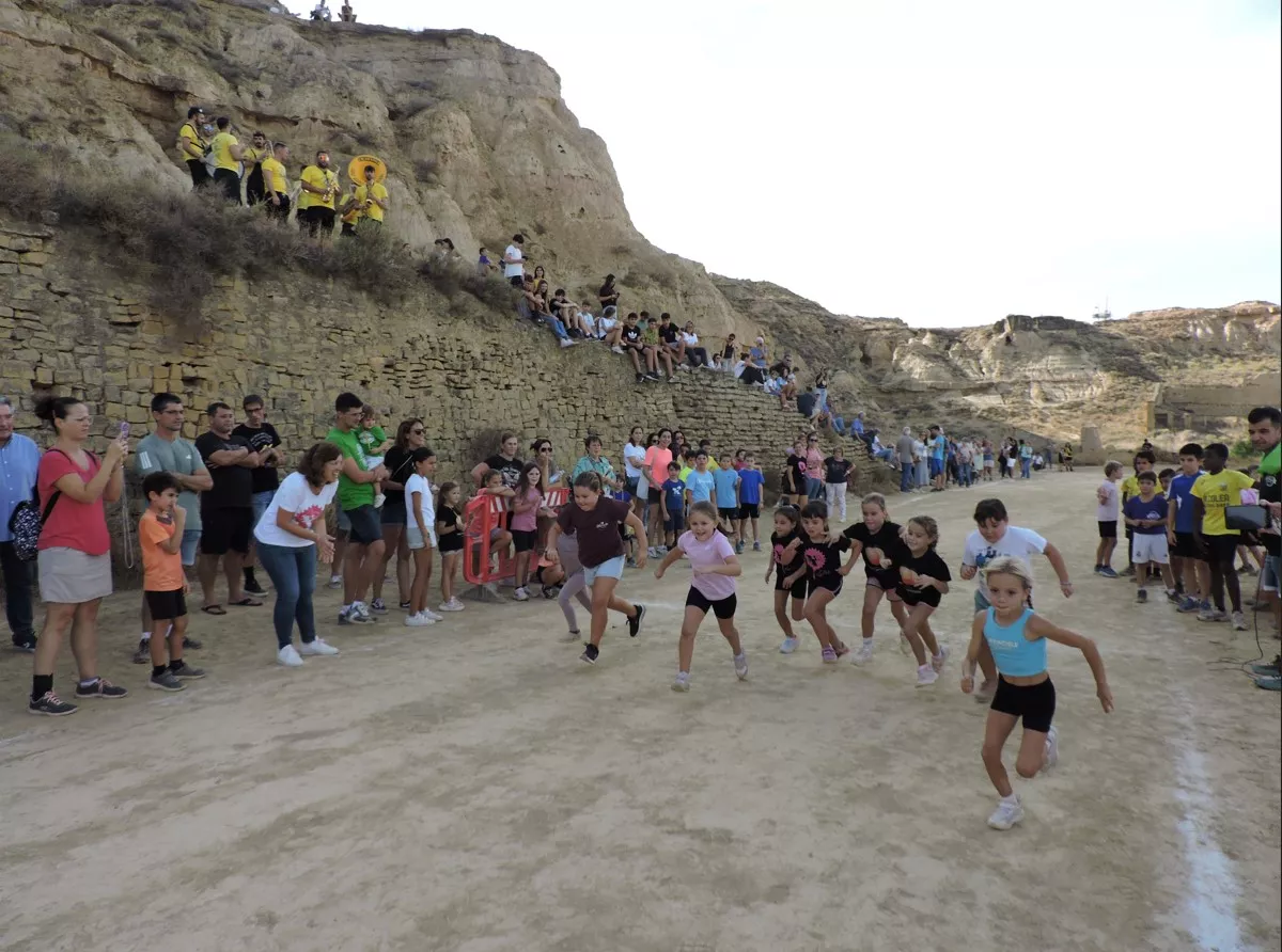 Alcolea. Carrera de niñas de 6 y 7 años