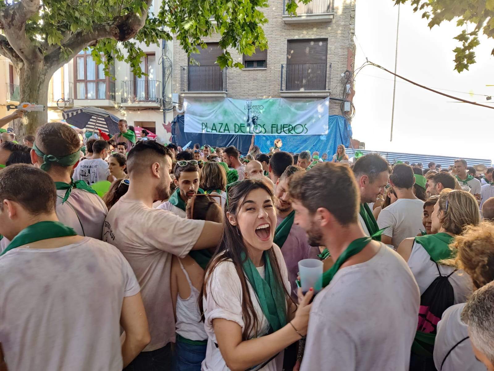 El ambiente continúa por toda la ciudad.