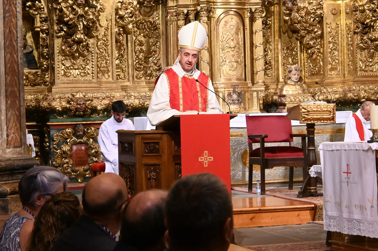 Padre Pedro Aguado, obispo de Huesca, en la Iglesia de Santo Domingo y San Martín