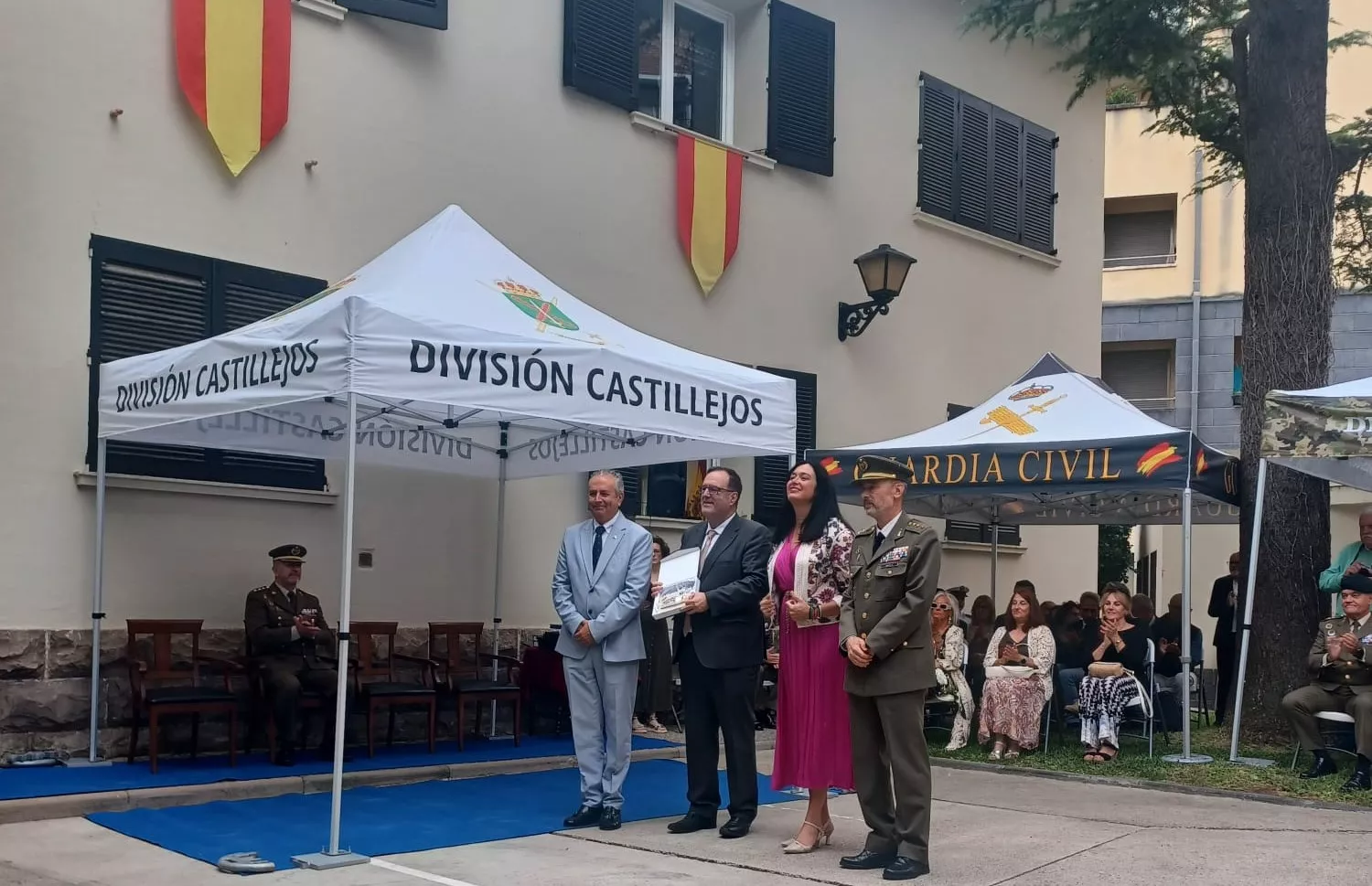 Acto de distinciones en la Subdelegación de Defensa. Premio a la Cultura de la Defensa