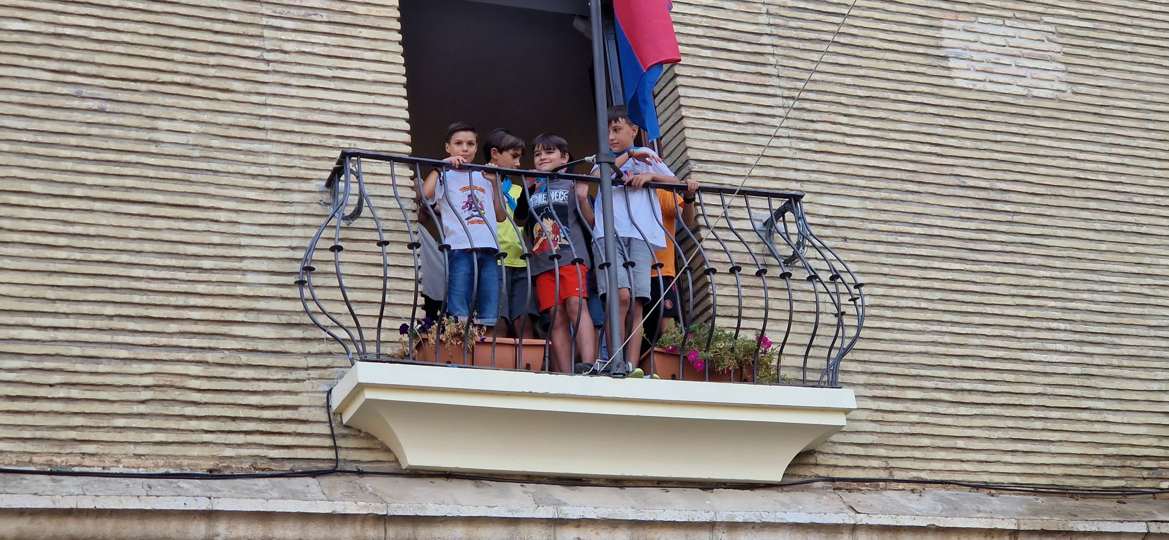 Chupinazo infantil de las fiestas de Monzón 2025. Foto Myriam Martínez 