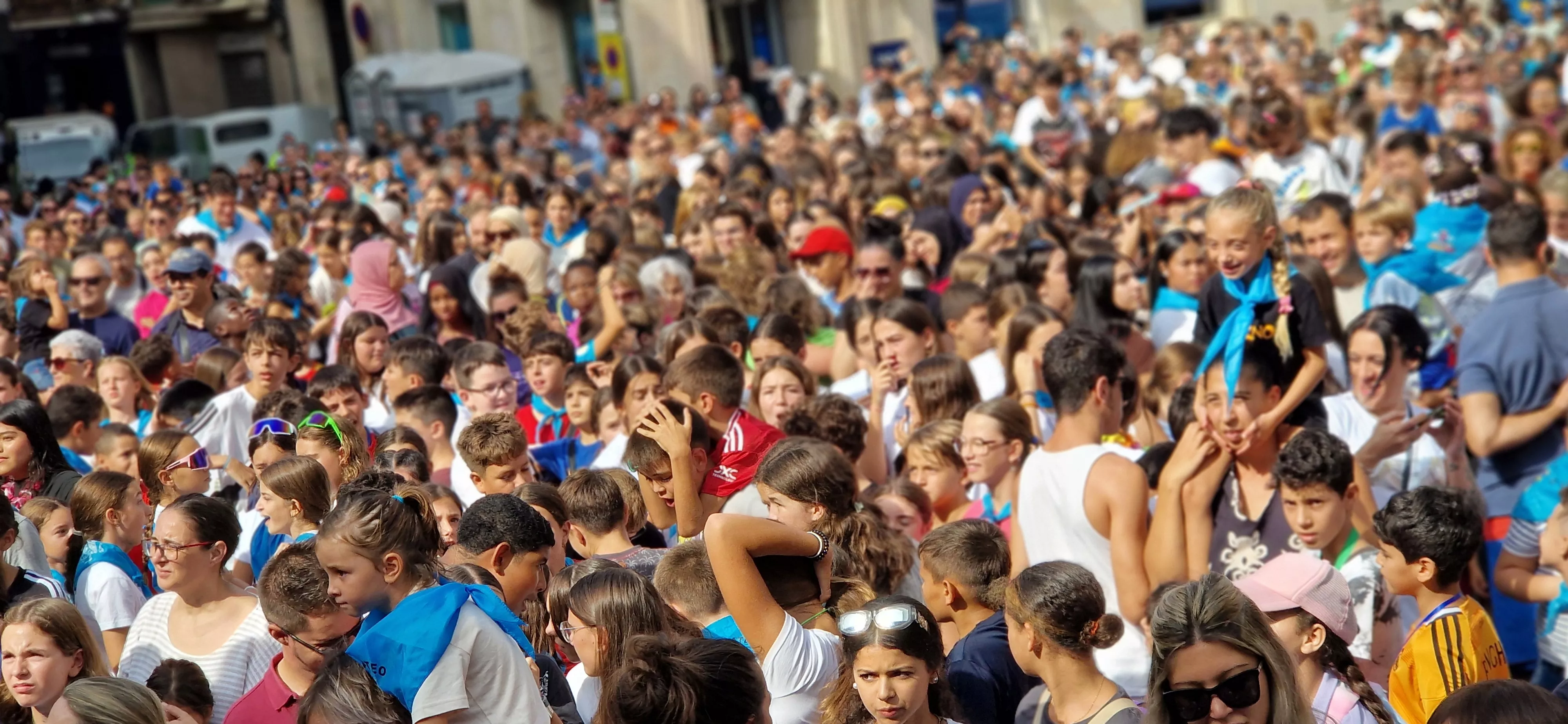 Chupinazo infantil de las fiestas de Monzón 2025. Foto Myriam Martínez