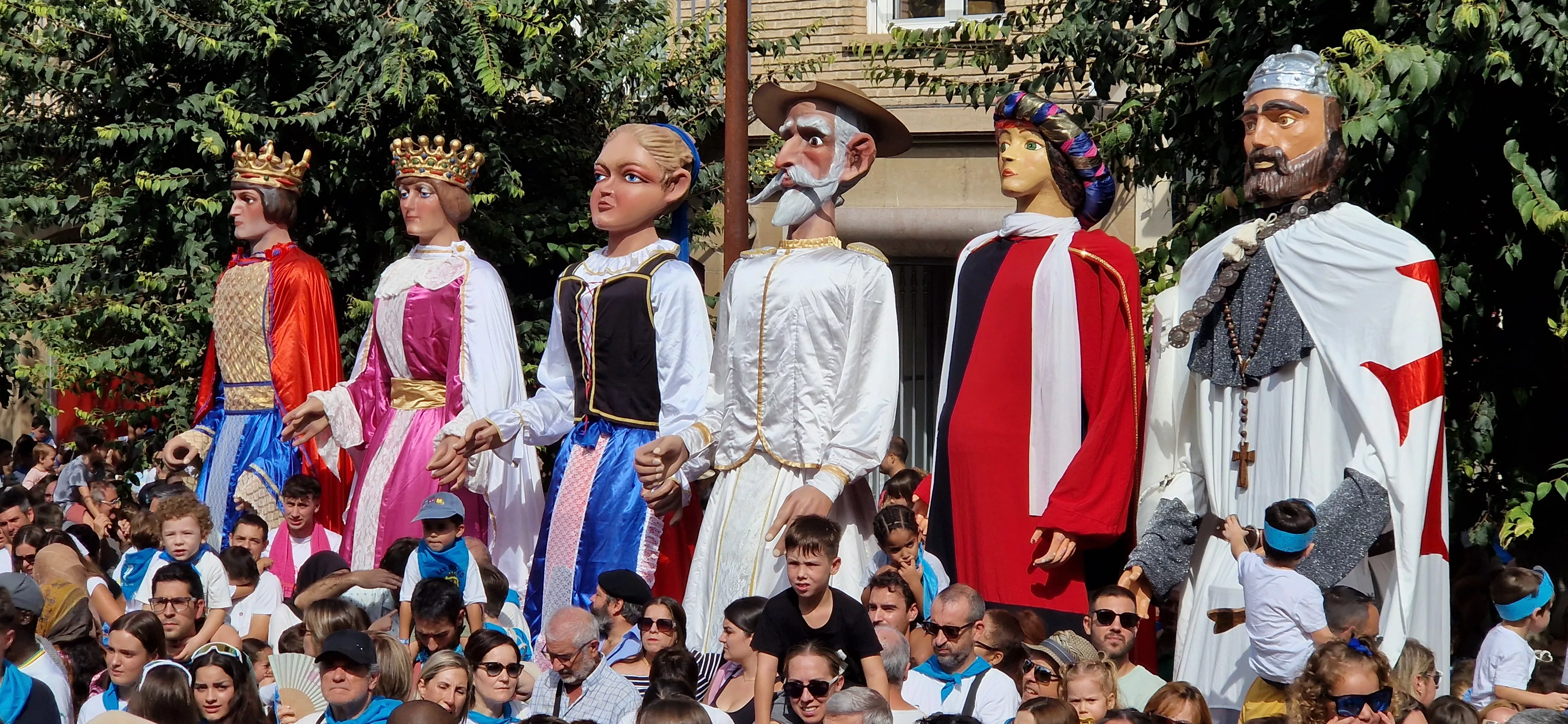 Chupinazo infantil de las fiestas de Monzón 2025. Foto Myriam Martínez 