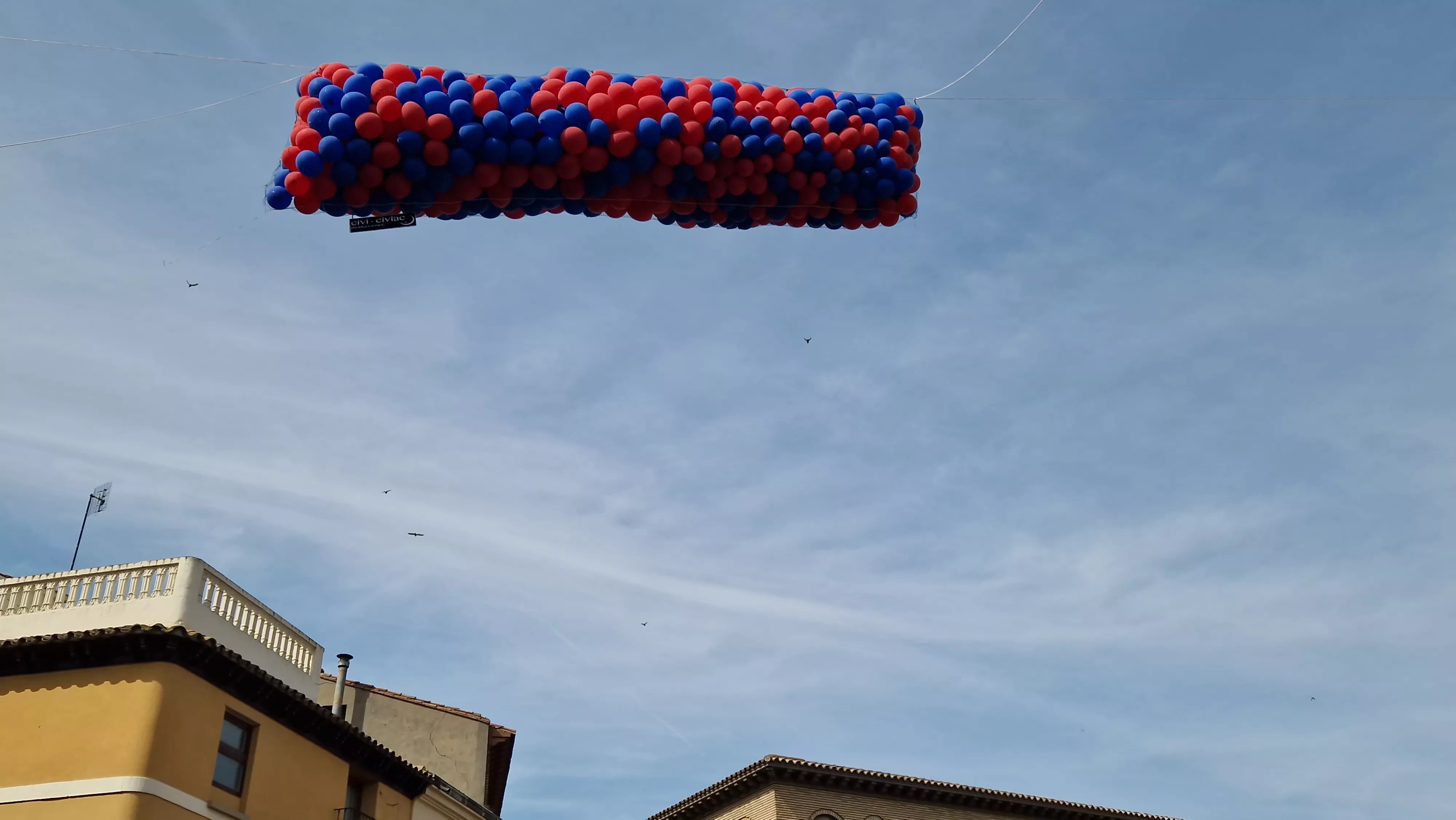 Chupinazo infantil de las fiestas de Monzón 2025. Foto Myriam Martínez 
