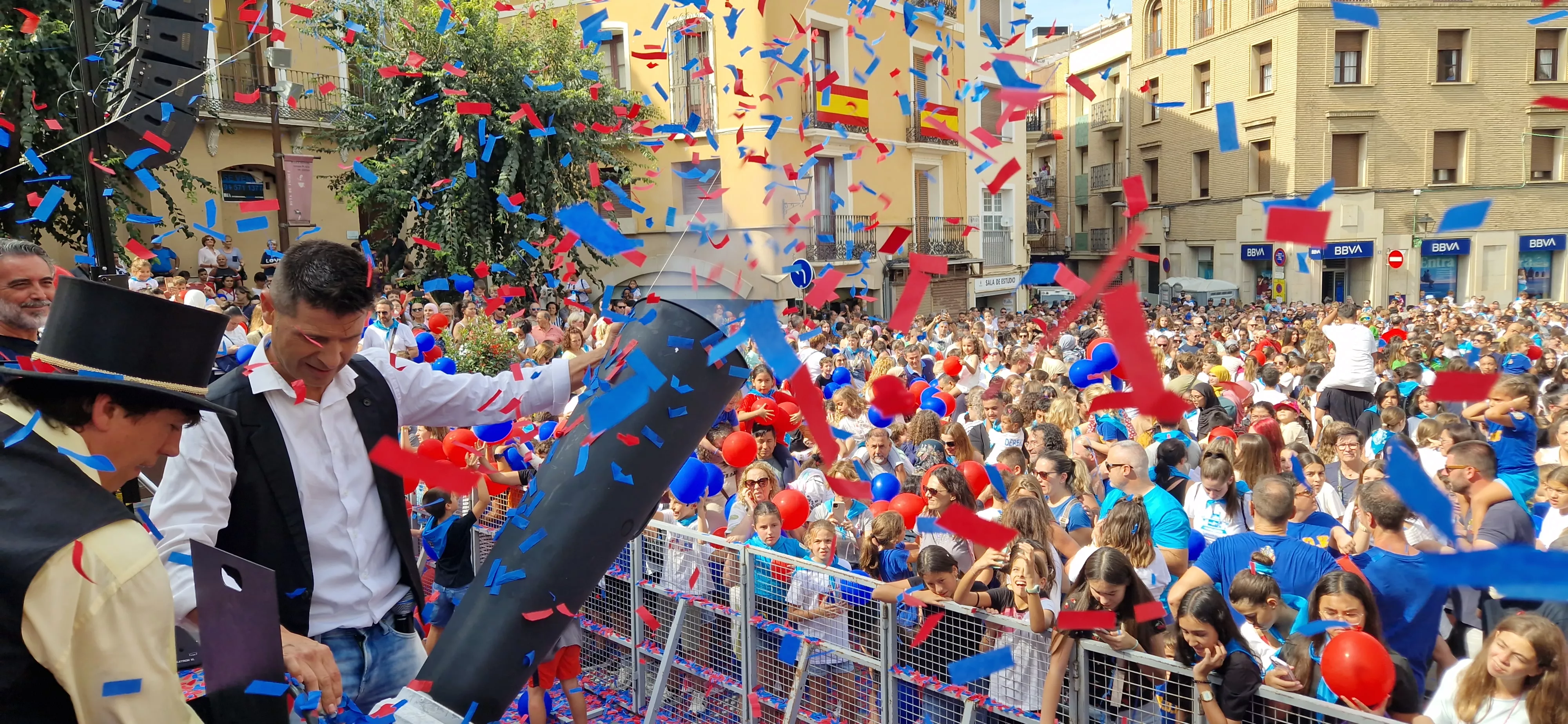 Chupinazo infantil de las fiestas de Monzón 2025. Foto Myriam Martínez 