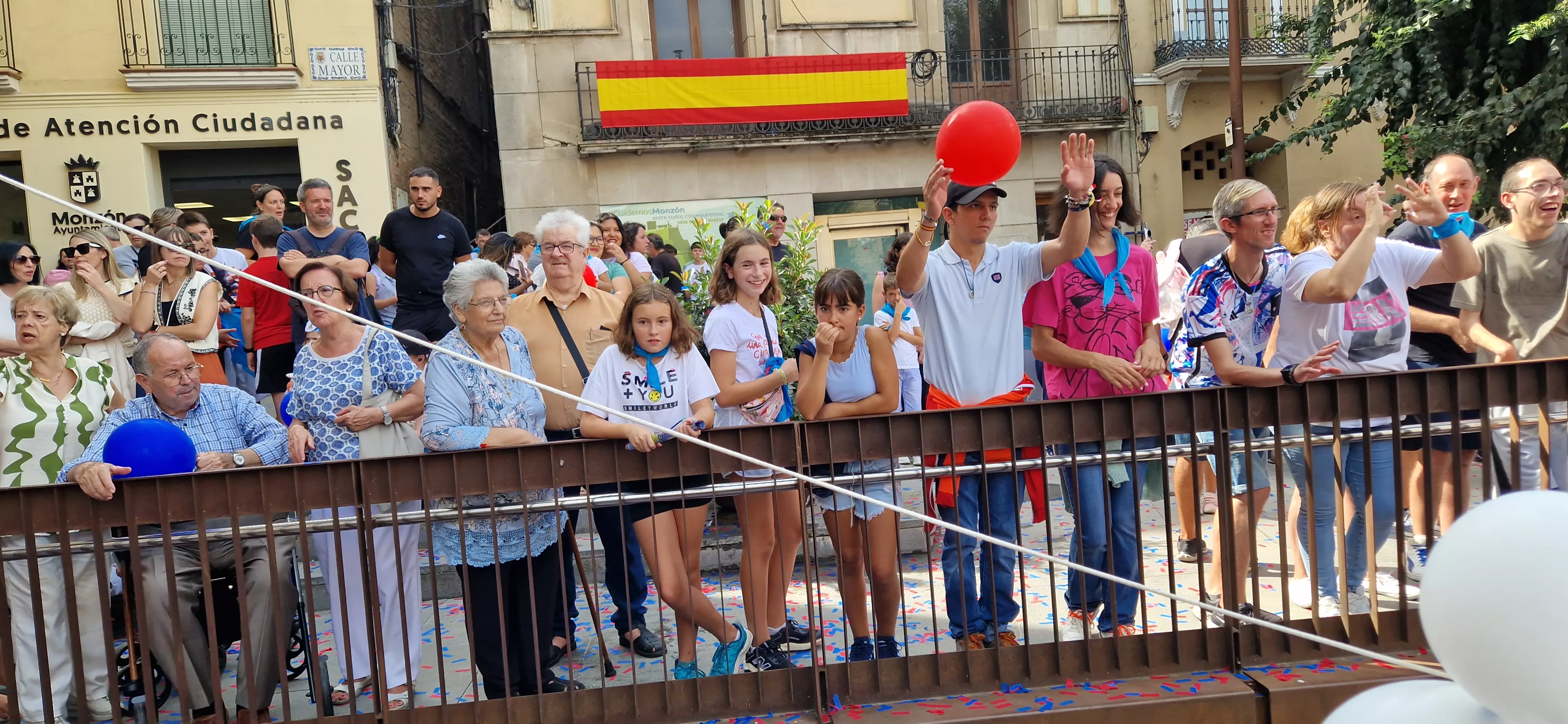 Chupinazo infantil de las fiestas de Monzón 2025. Foto Myriam Martínez 