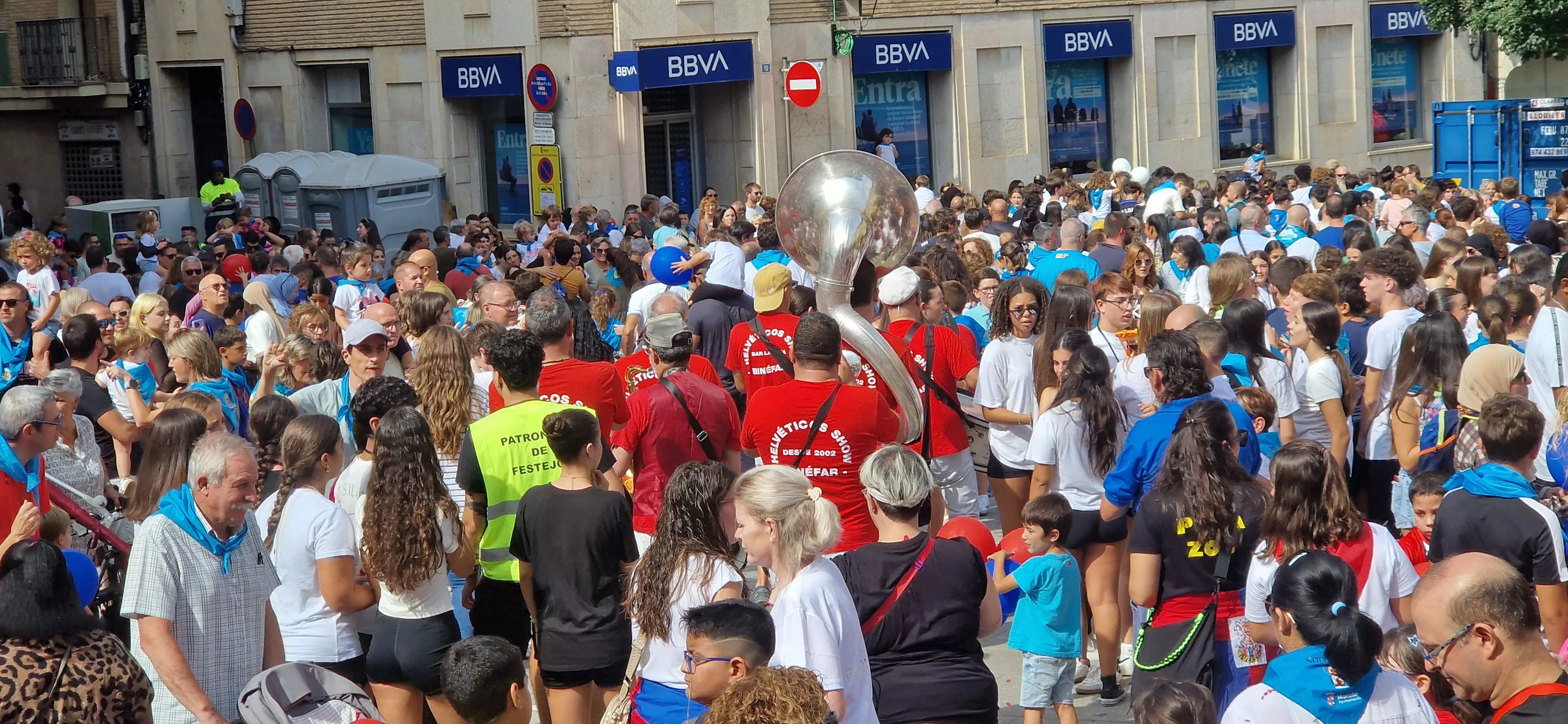 Chupinazo infantil de las fiestas de Monzón 2025. Foto Myriam Martínez 