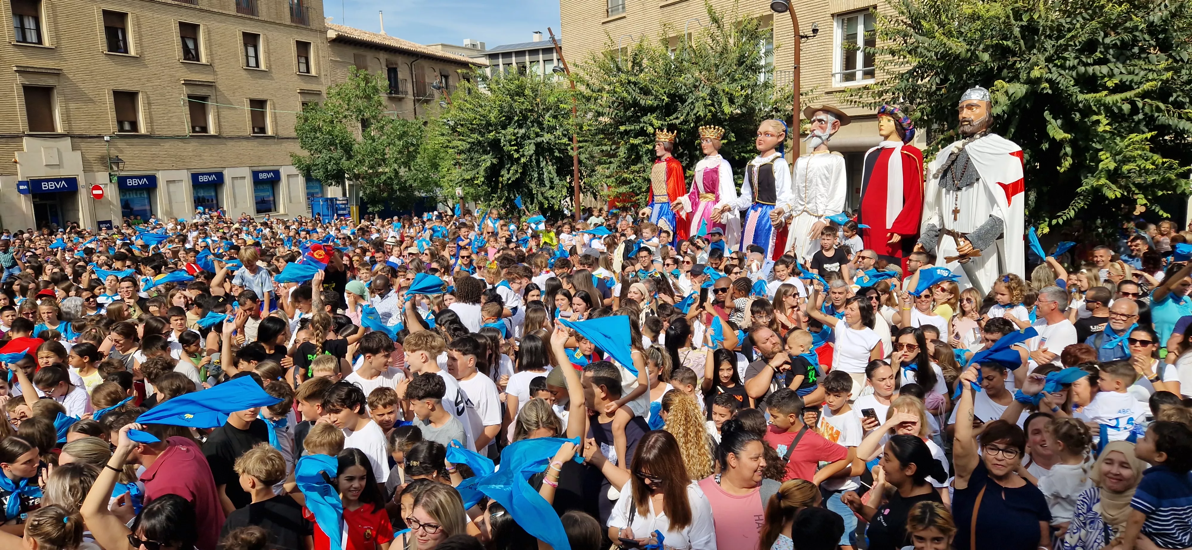 Chupinazo infantil de las fiestas de Monzón 2025. Foto Myriam Martínez 