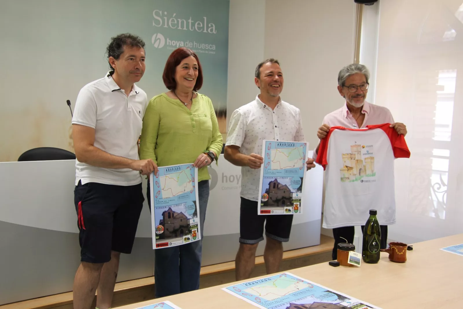 Javier Cruchaga, Roberto Malumbres, Susana Magán y Antonio Rico en la presentación de la V Marcha Ruta del Abadiado. Foto Carlos Neofato Javier Cruchaga, Roberto Malumbres, Susana Magán y Antonio Rico en la presentación de la V Marcha Ruta del Abadiado. Foto Carlos Neofato