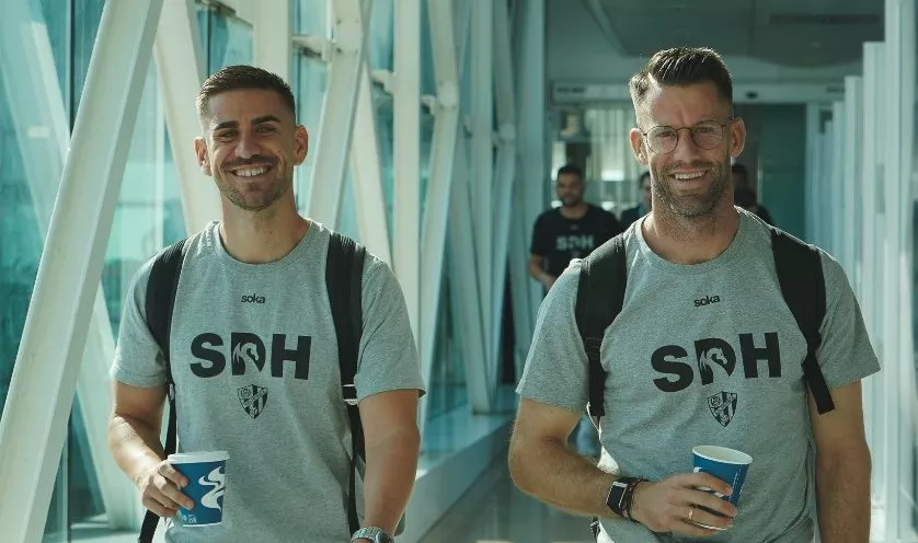Dani Ojeda, junto a Dani Jiménez, regresa a una convocatoria con el Huesca para medirse al Deportivo. Foto SD Huesca