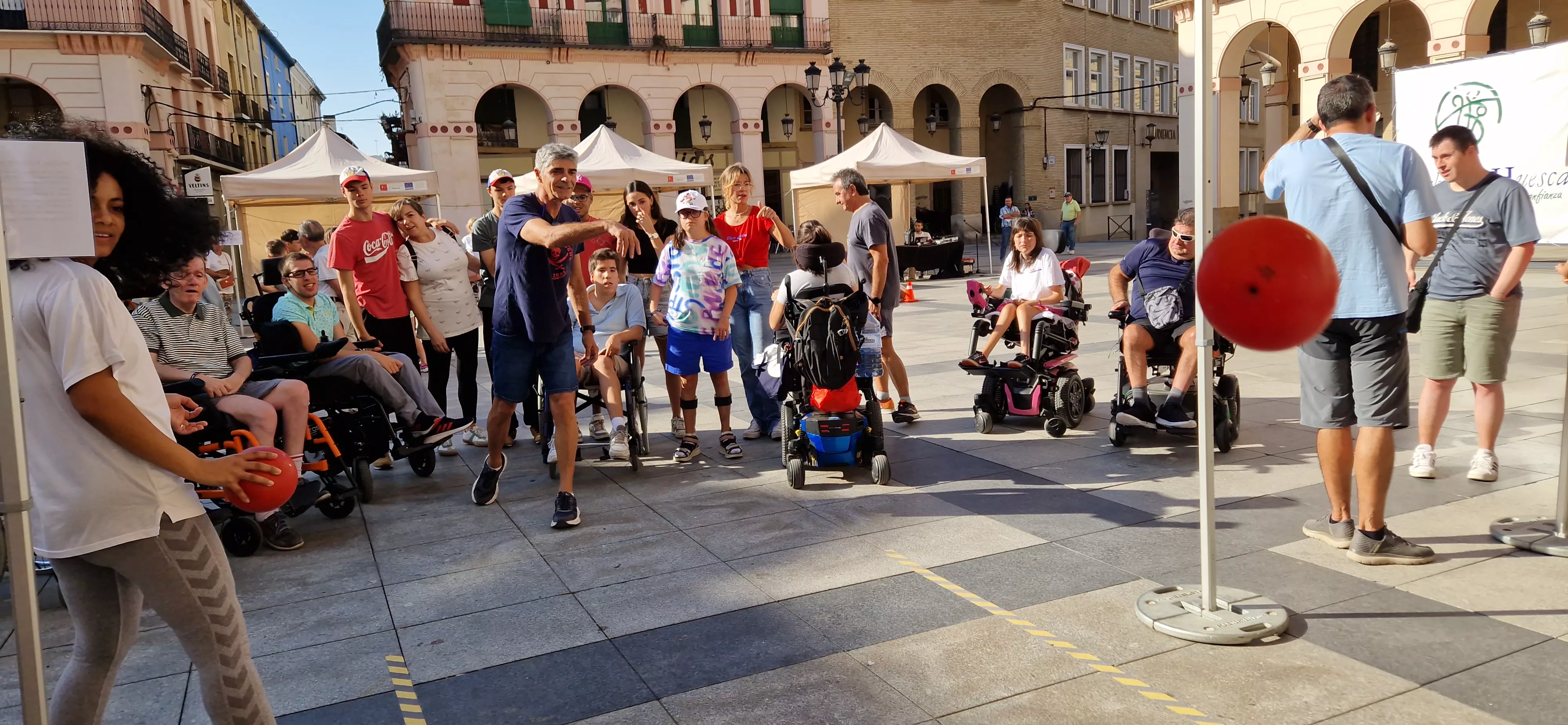 Conmemoración del Día Mundial del Alzhéimer 2025 en Huesca. Foto Myriam Martínez