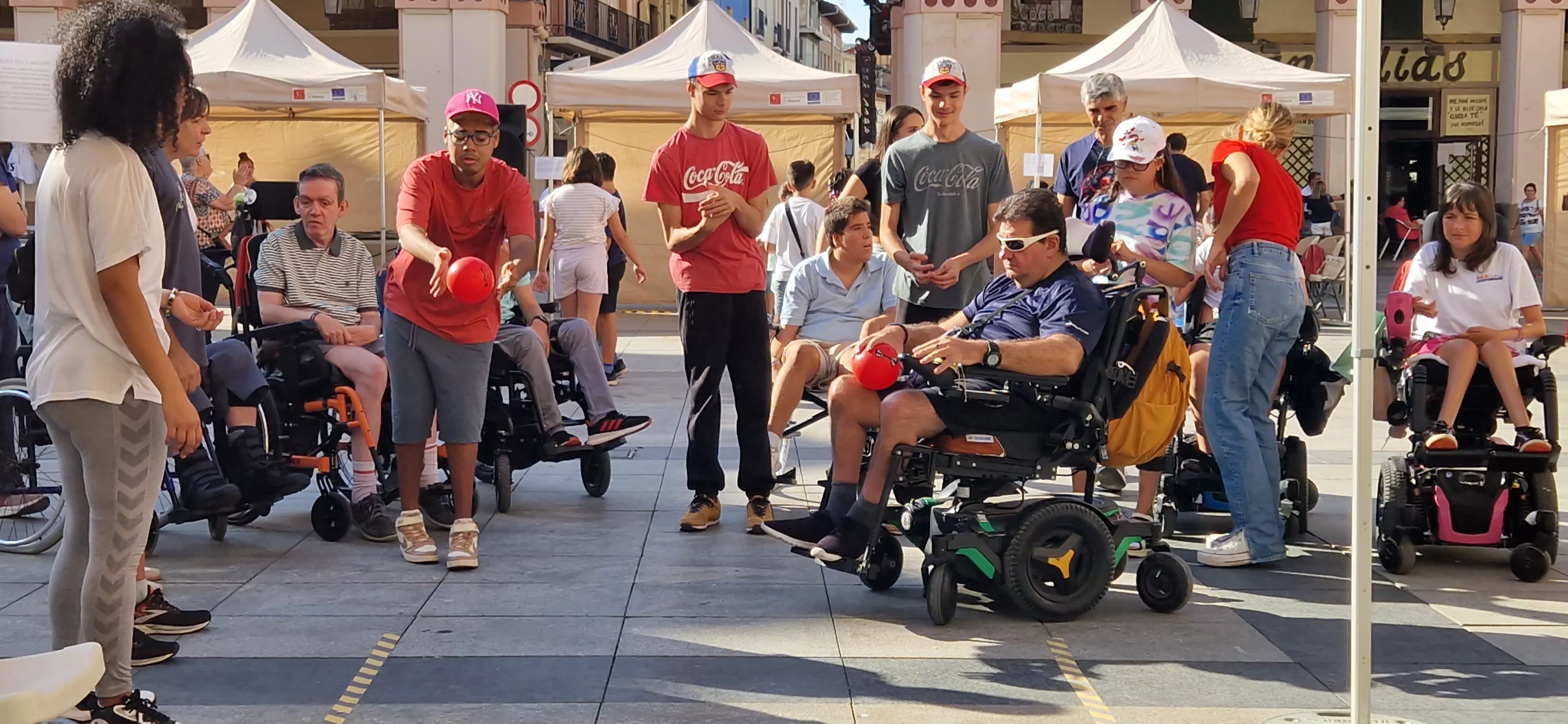 Conmemoración del Día Mundial del Alzhéimer 2025 en Huesca. Foto Myriam Martínez