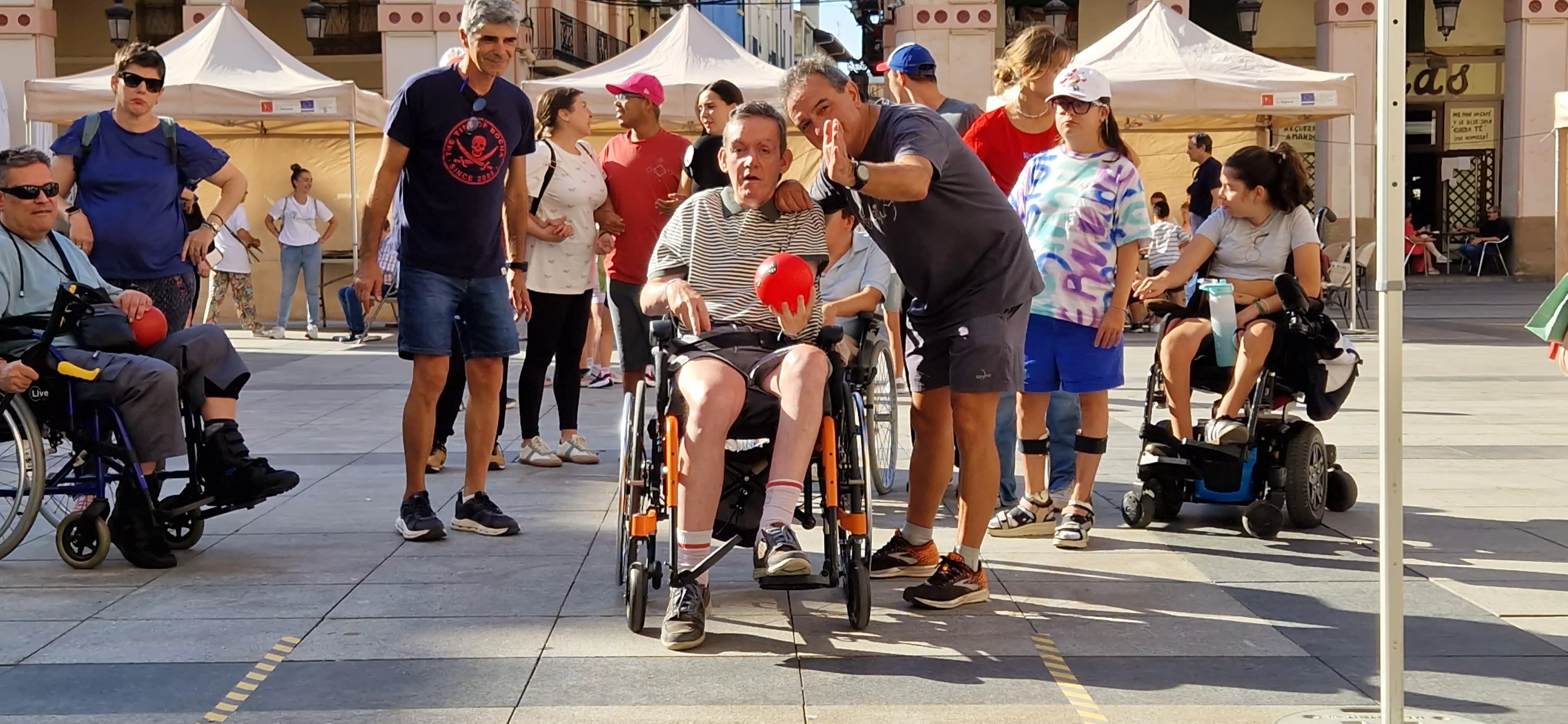 Conmemoración del Día Mundial del Alzhéimer 2025 en Huesca. Foto Myriam Martínez