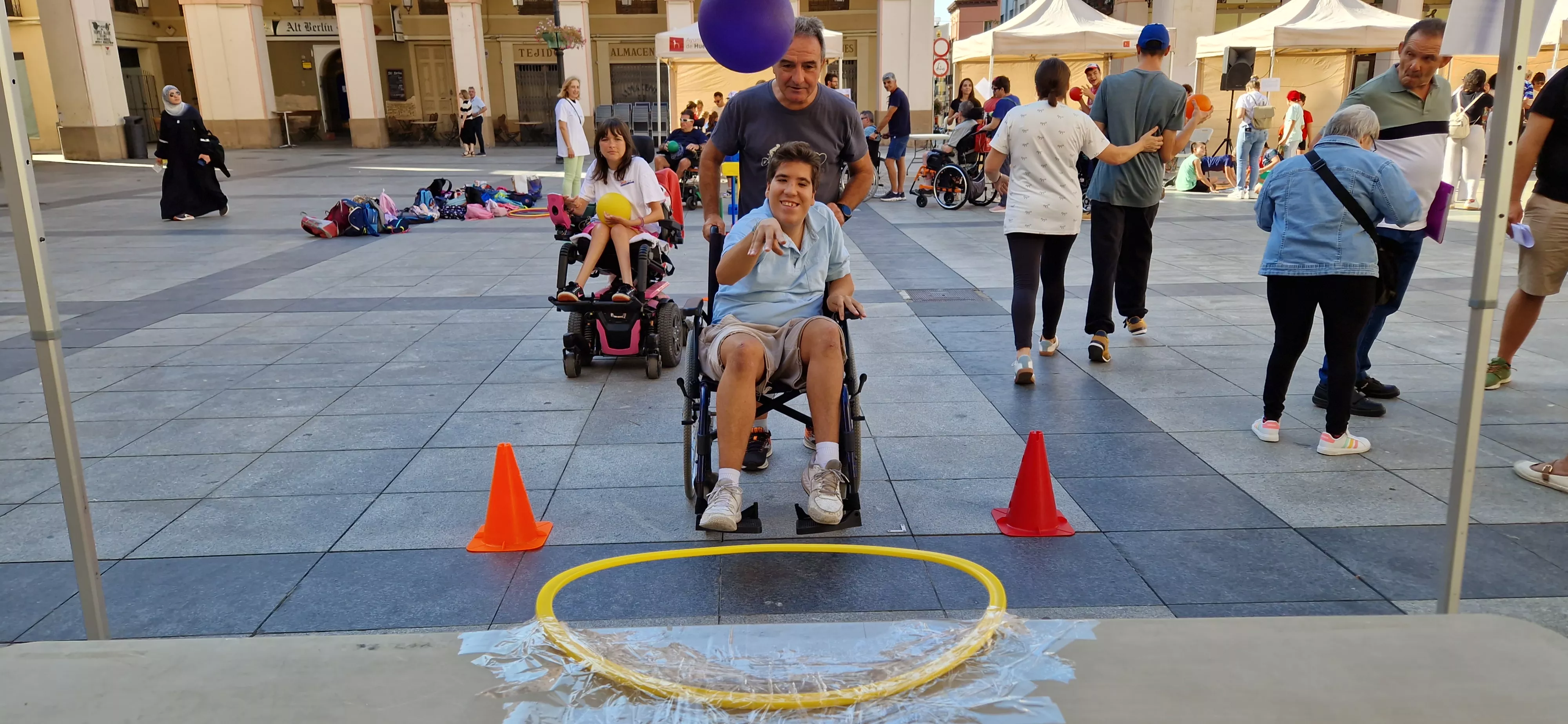 Conmemoración del Día Mundial del Alzhéimer 2025 en Huesca. Foto Myriam Martínez
