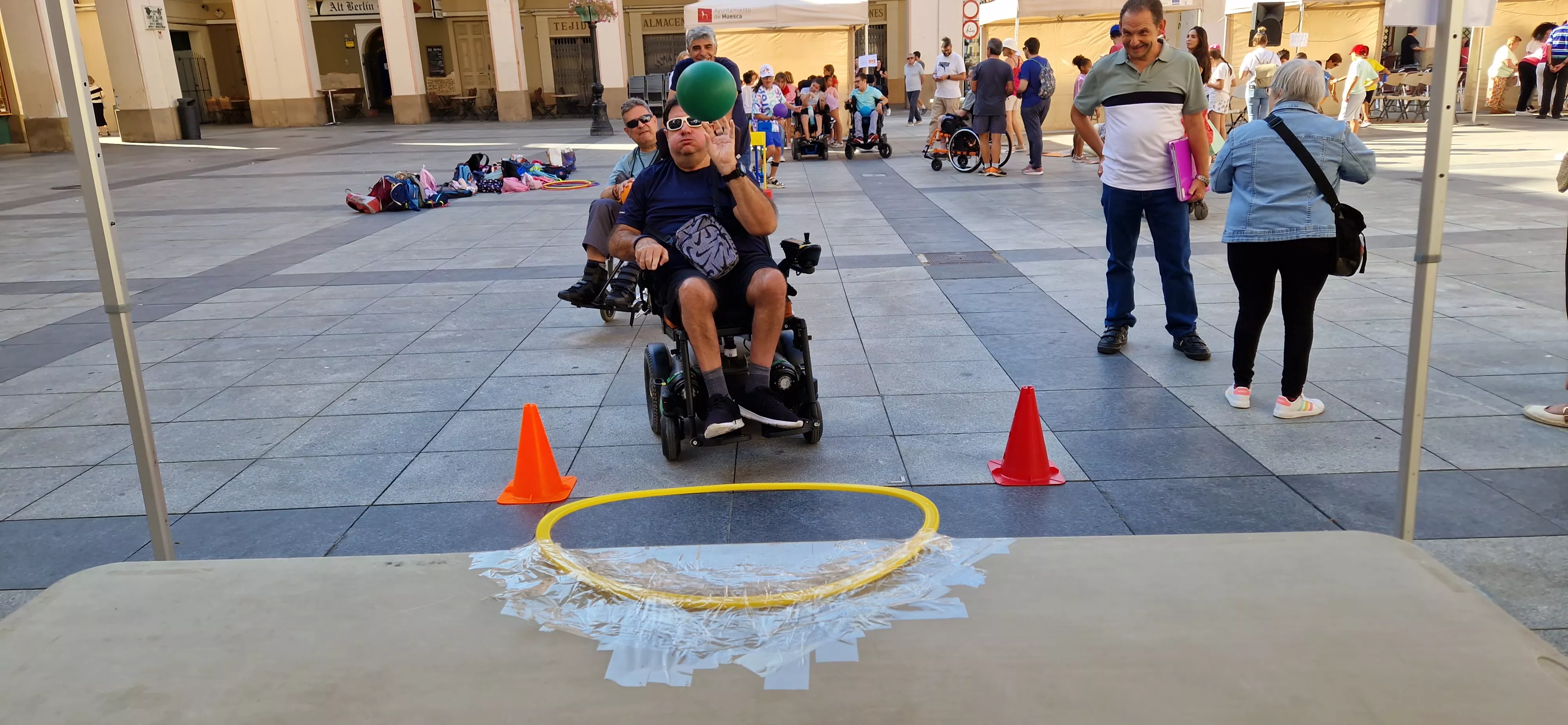 Conmemoración del Día Mundial del Alzhéimer 2025 en Huesca. Foto Myriam Martínez