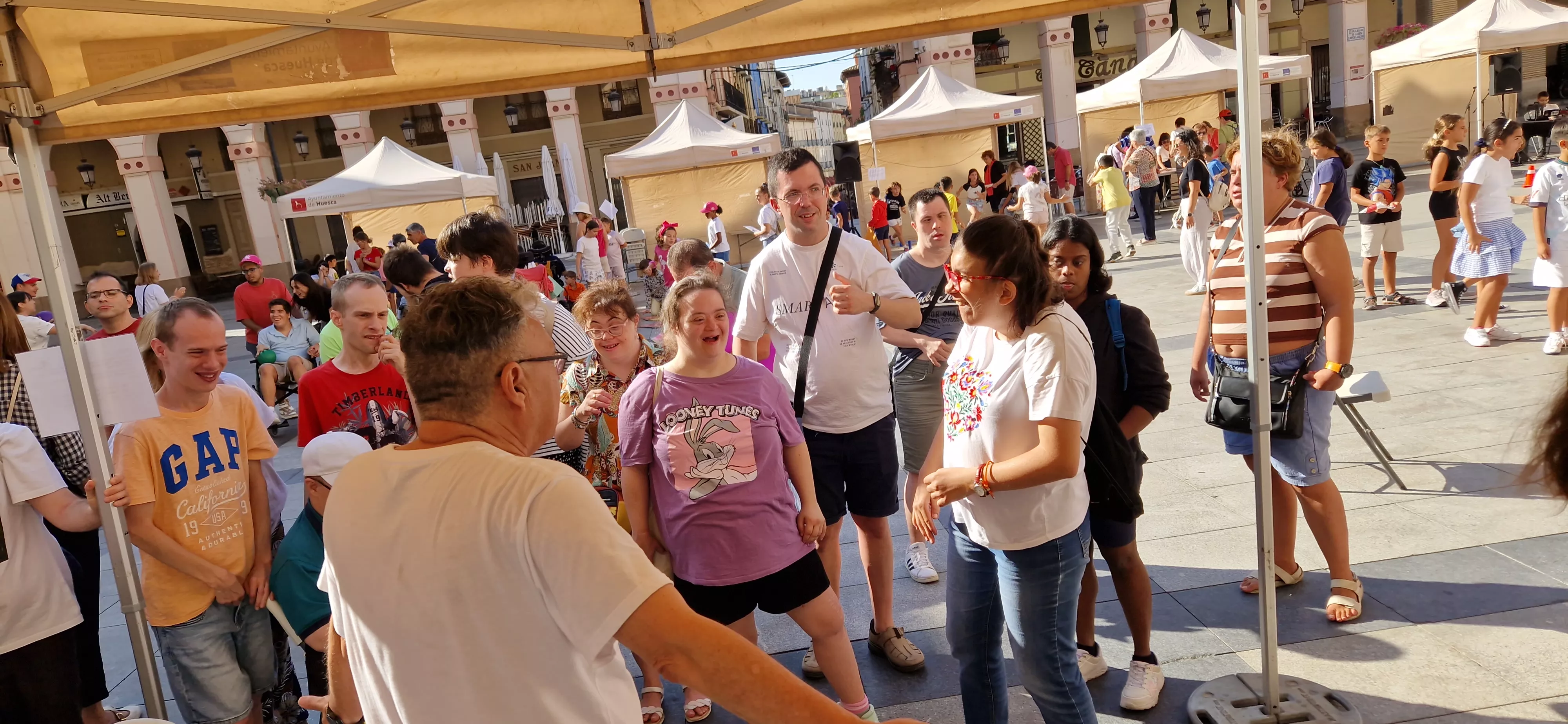 Conmemoración del Día Mundial del Alzhéimer 2025 en Huesca. Foto Myriam Martínez