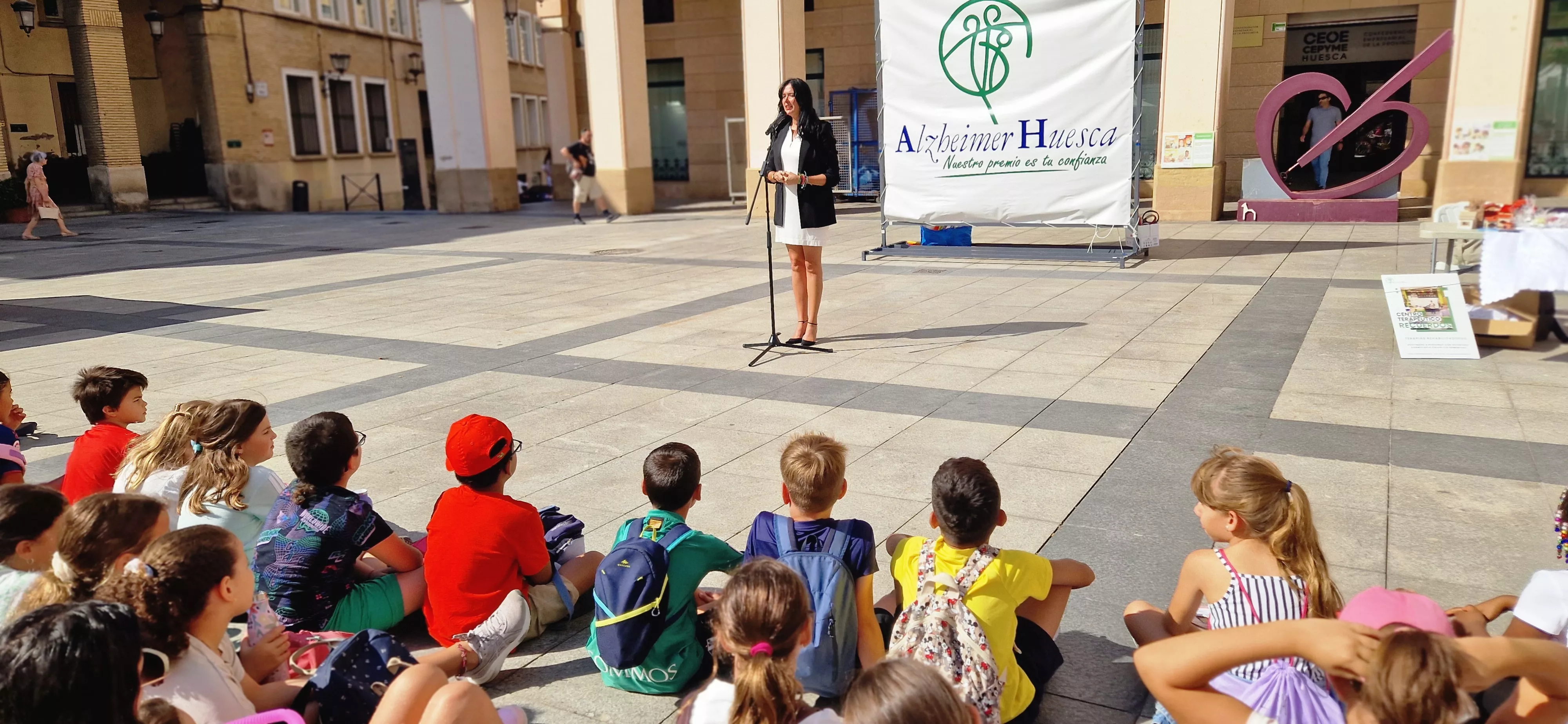 Conmemoración del Día Mundial del Alzhéimer 2025 en Huesca. Foto Myriam Martínez