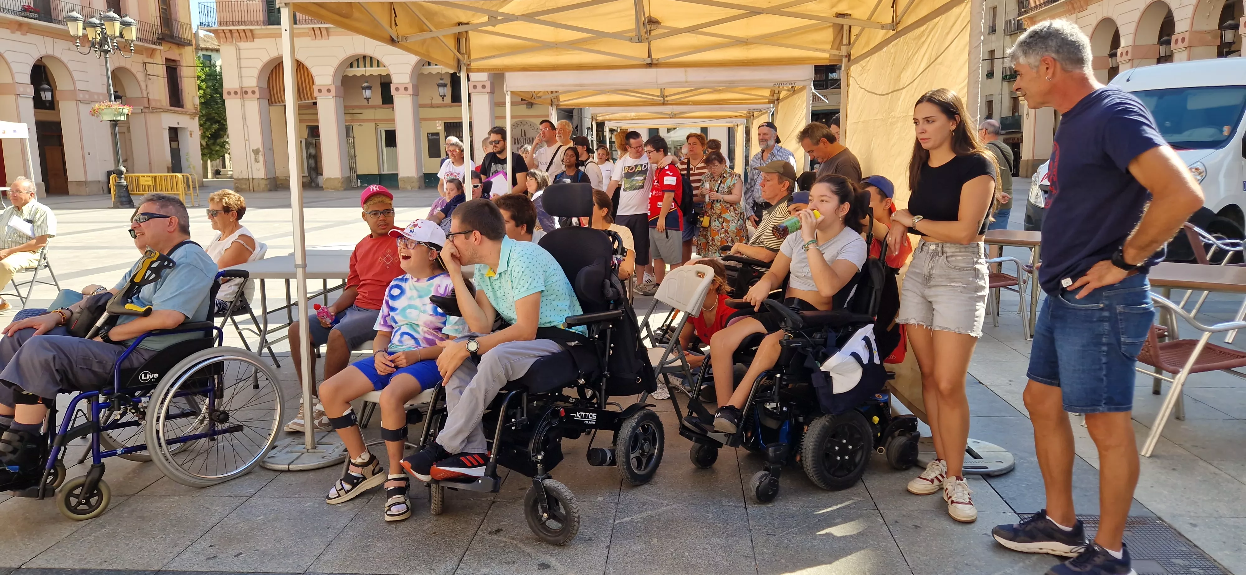 Conmemoración del Día Mundial del Alzhéimer 2025 en Huesca. Foto Myriam Martínez