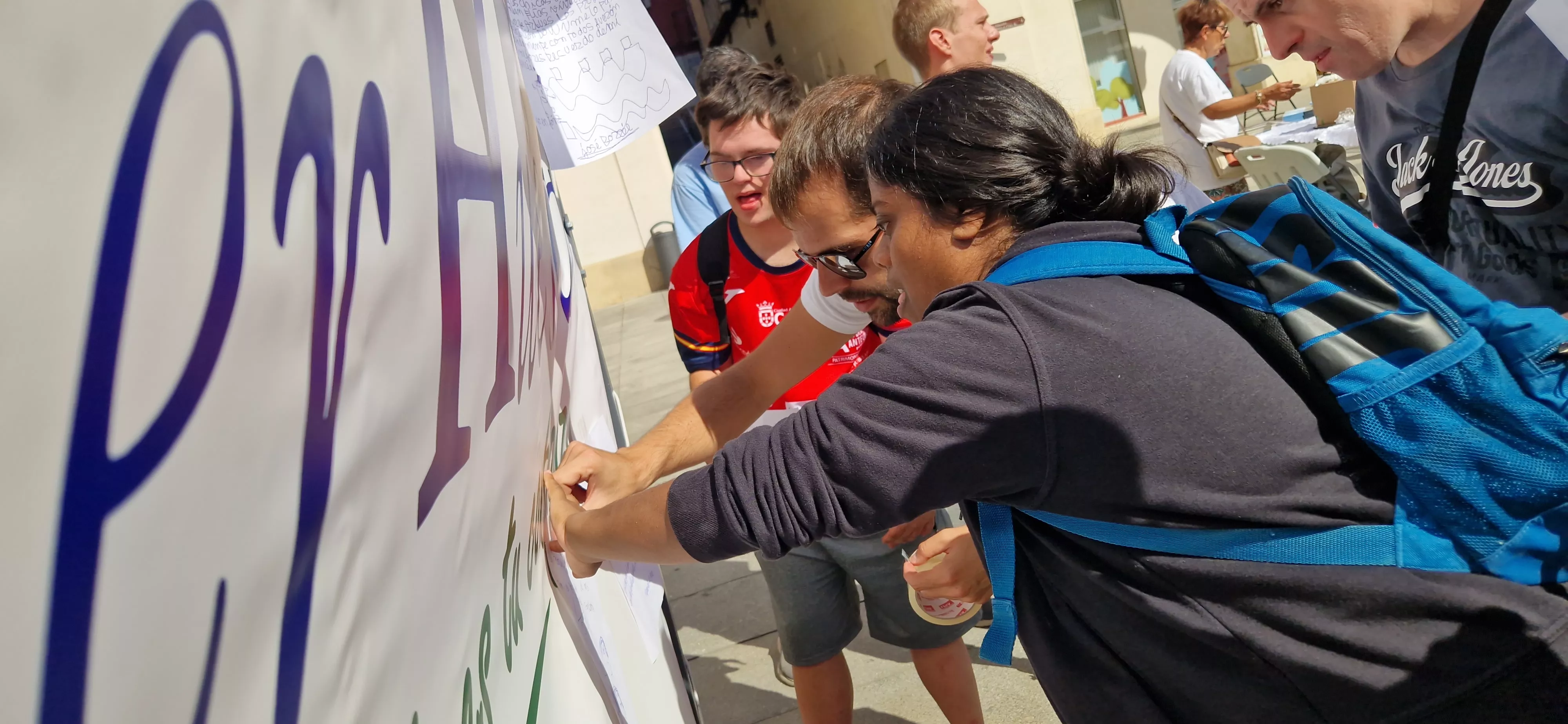 Conmemoración del Día Mundial del Alzhéimer 2025 en Huesca. Foto Myriam Martínez