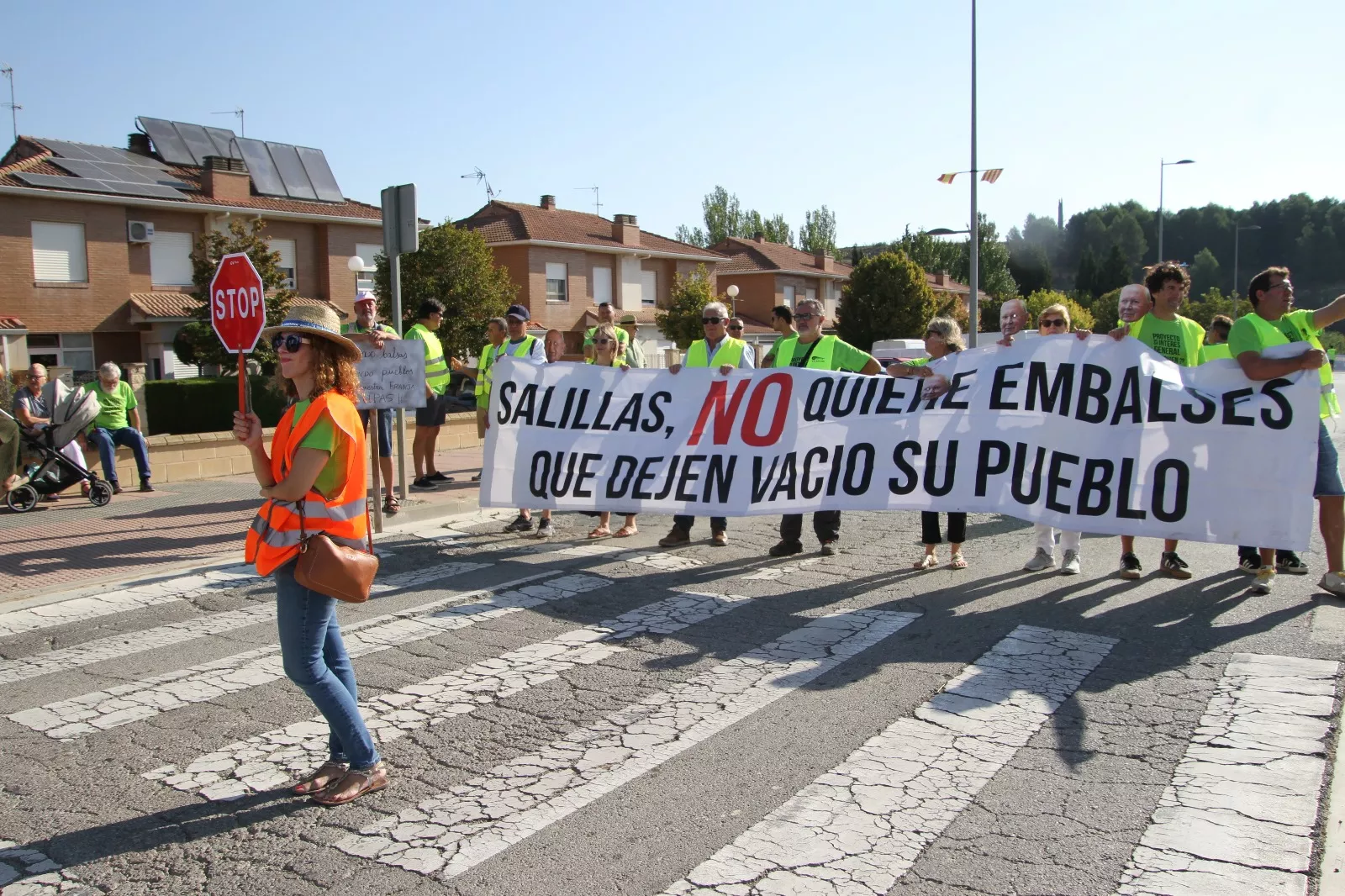 Protesta contra el proyecto de los sectores X y XI del Canal del Flumen en Femoga. Foto Carlos Neofato