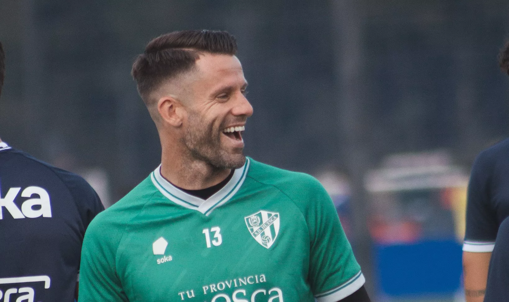 Dani Jiménez, portero del Huesca. Estas son las alineaciones.