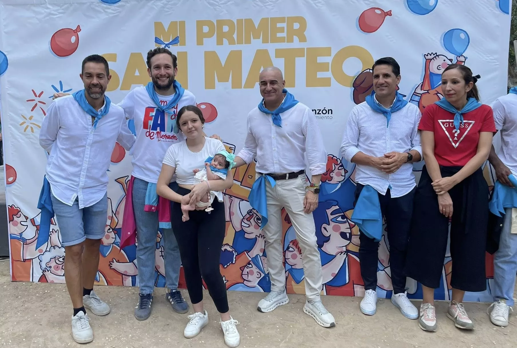 Entrega de la pañoleta "Mi Primer San Mateo" en las fiestas de Monzón.