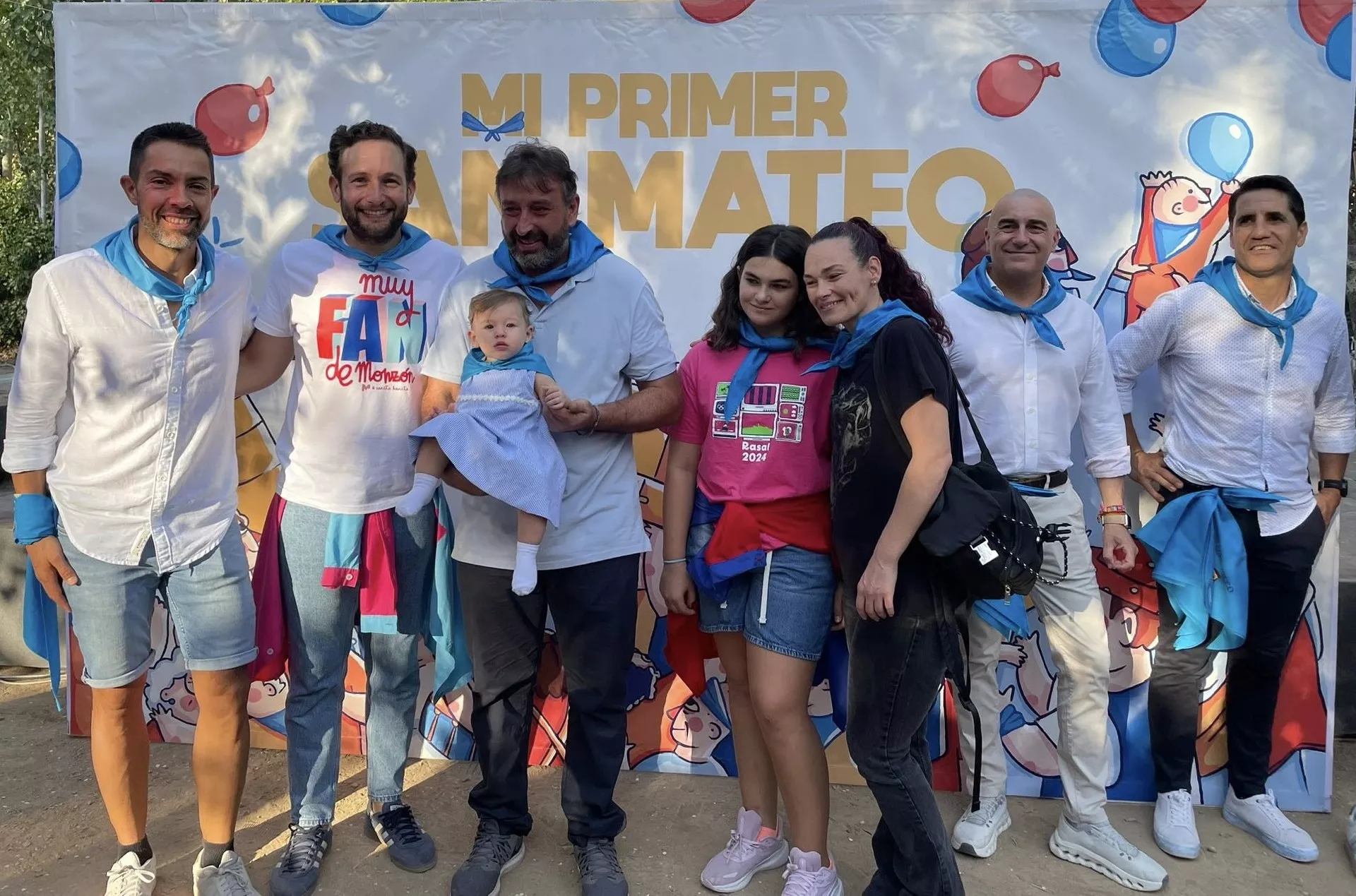 Entrega de la pañoleta "Mi Primer San Mateo" en las fiestas de Monzón.