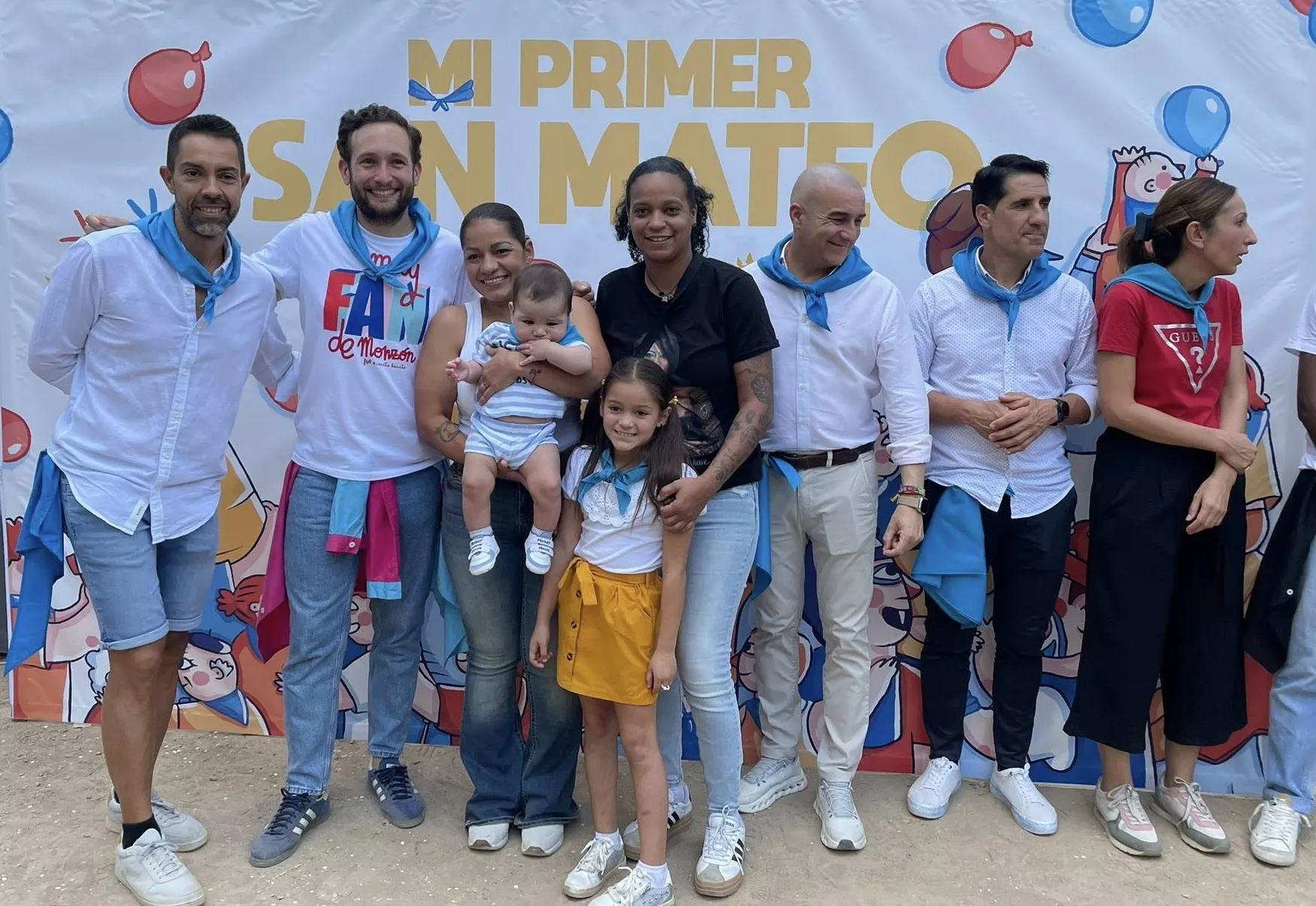 Entrega de la pañoleta "Mi Primer San Mateo" en las fiestas de Monzón.