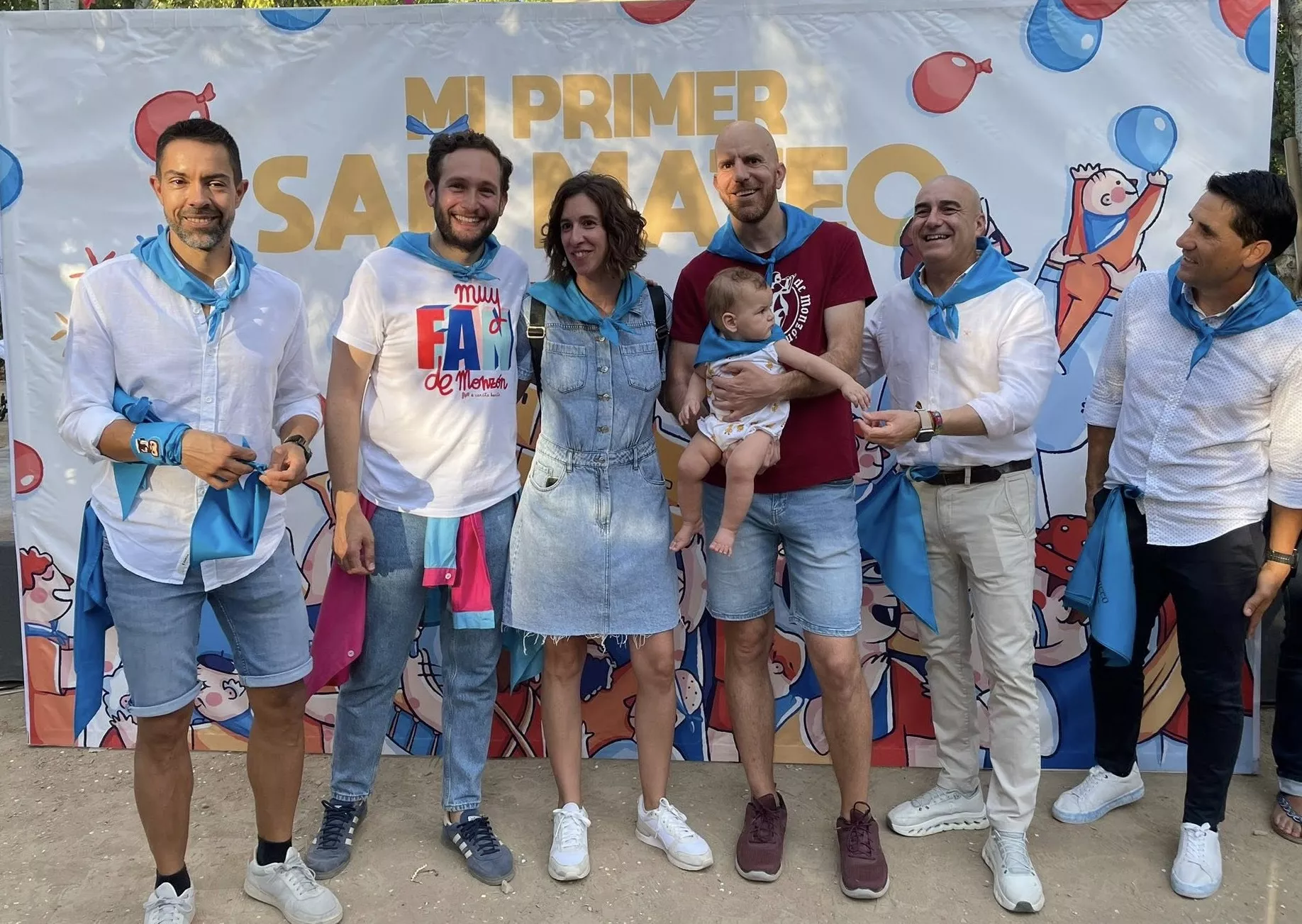 Entrega de la pañoleta "Mi Primer San Mateo" en las fiestas de Monzón.