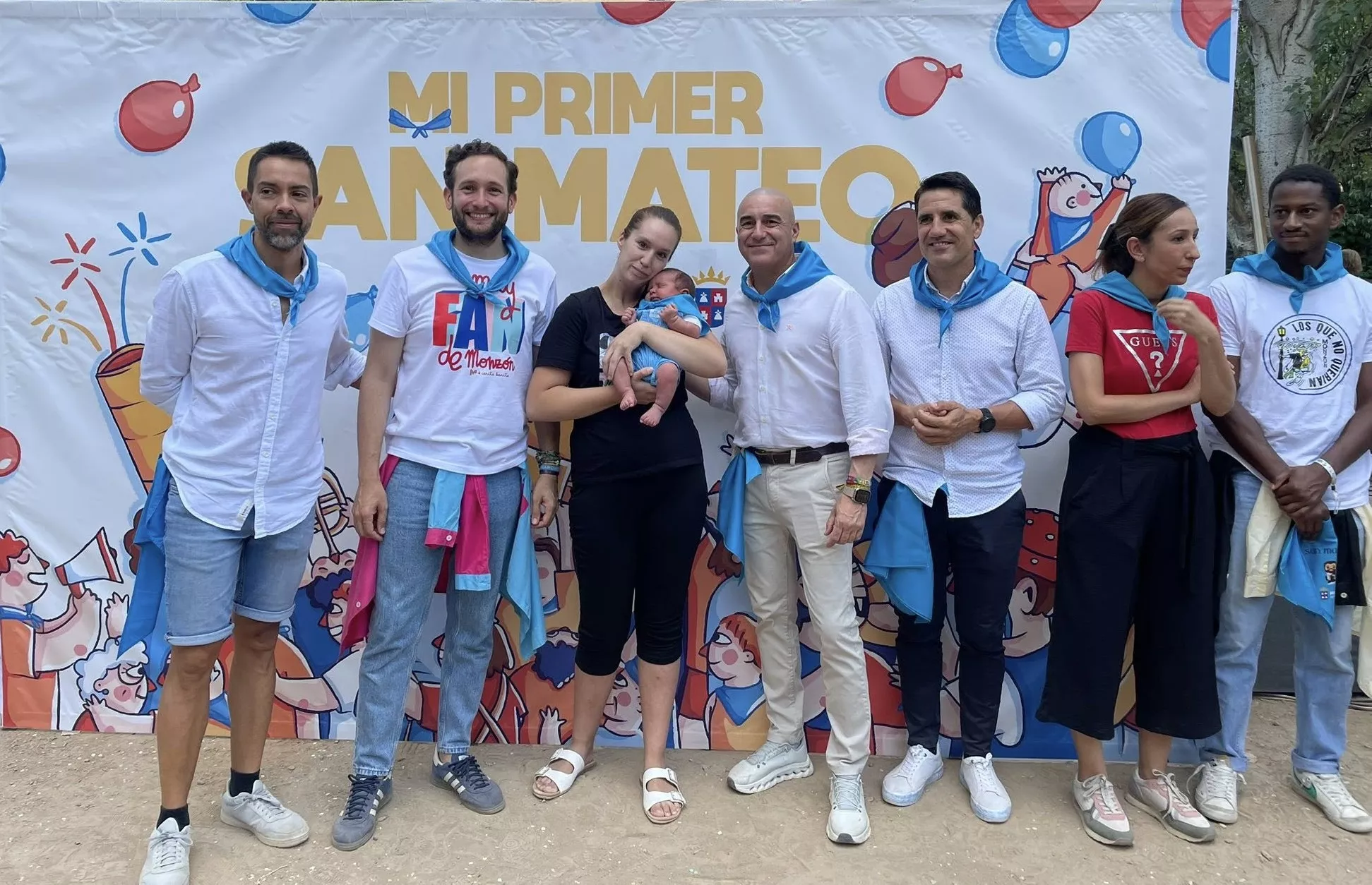 Entrega de la pañoleta "Mi Primer San Mateo" en las fiestas de Monzón.