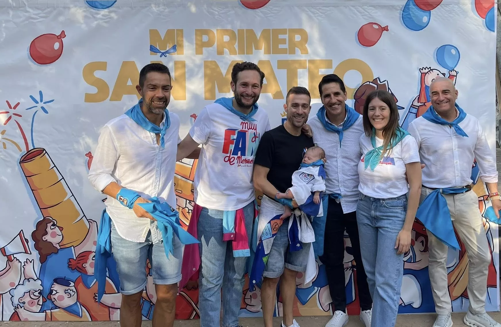 Entrega de la pañoleta "Mi Primer San Mateo" en las fiestas de Monzón.