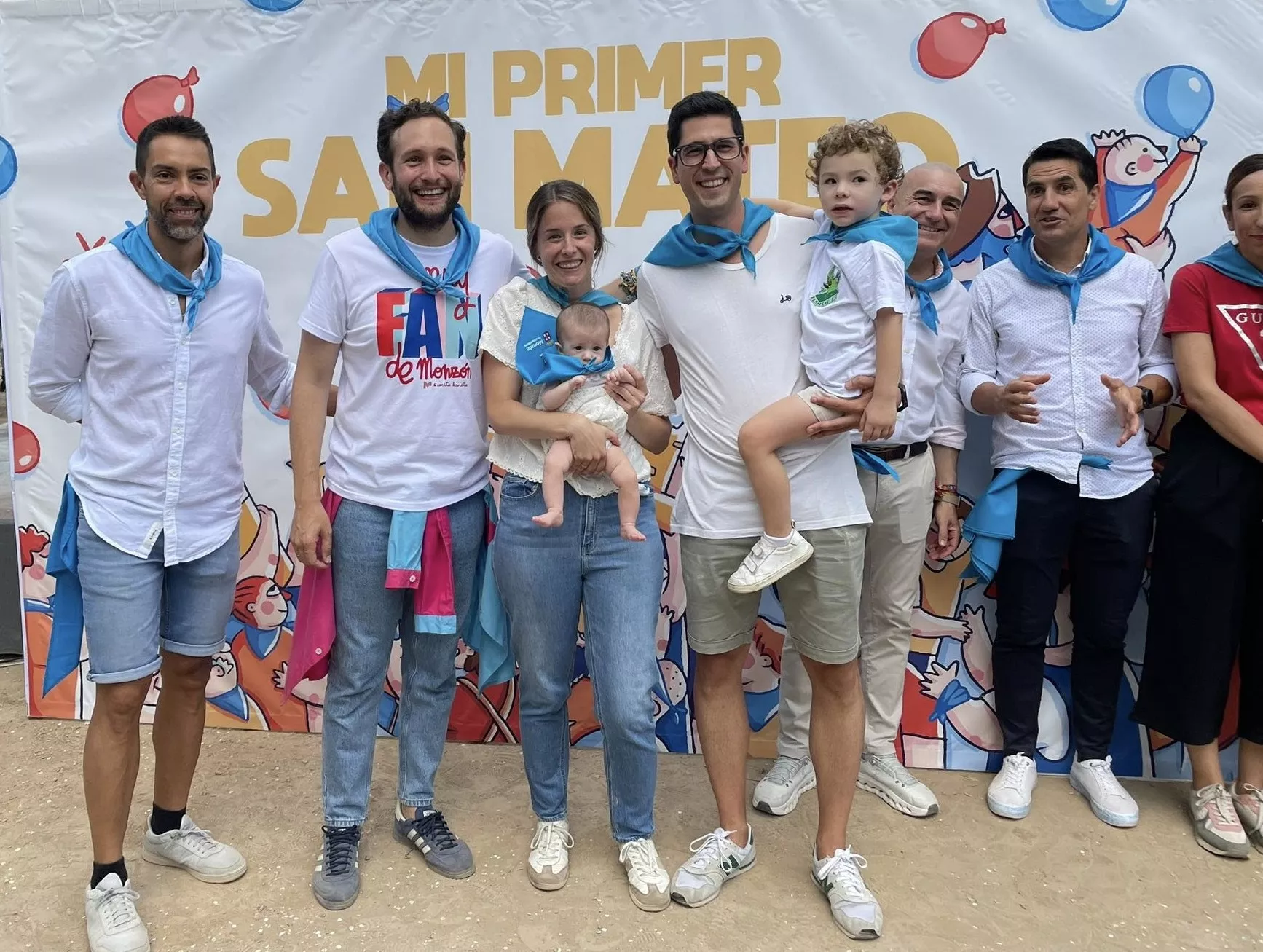 Entrega de la pañoleta "Mi Primer San Mateo" en las fiestas de Monzón.