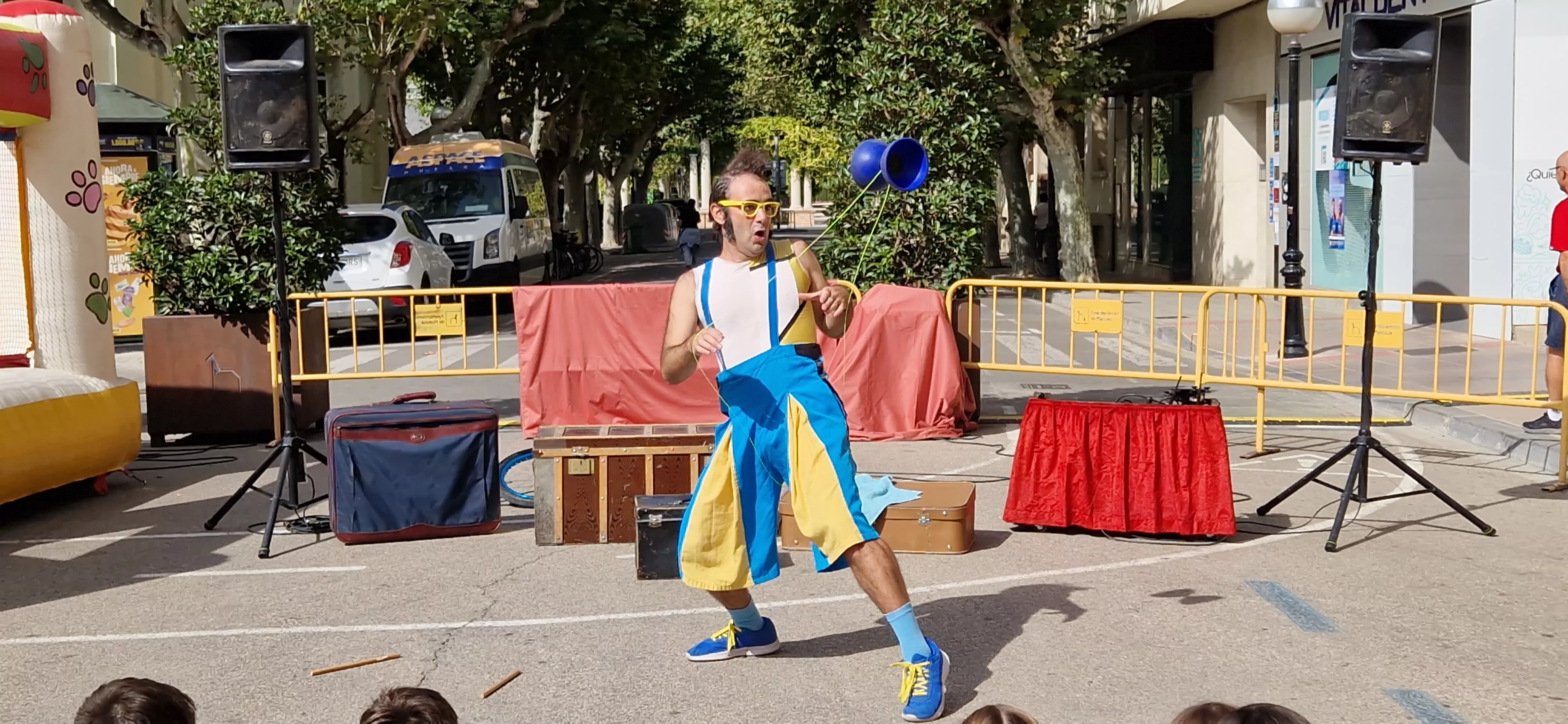 Román La Raspa, en la Feria del Voluntariado 2025. Foto Myriam Martínez