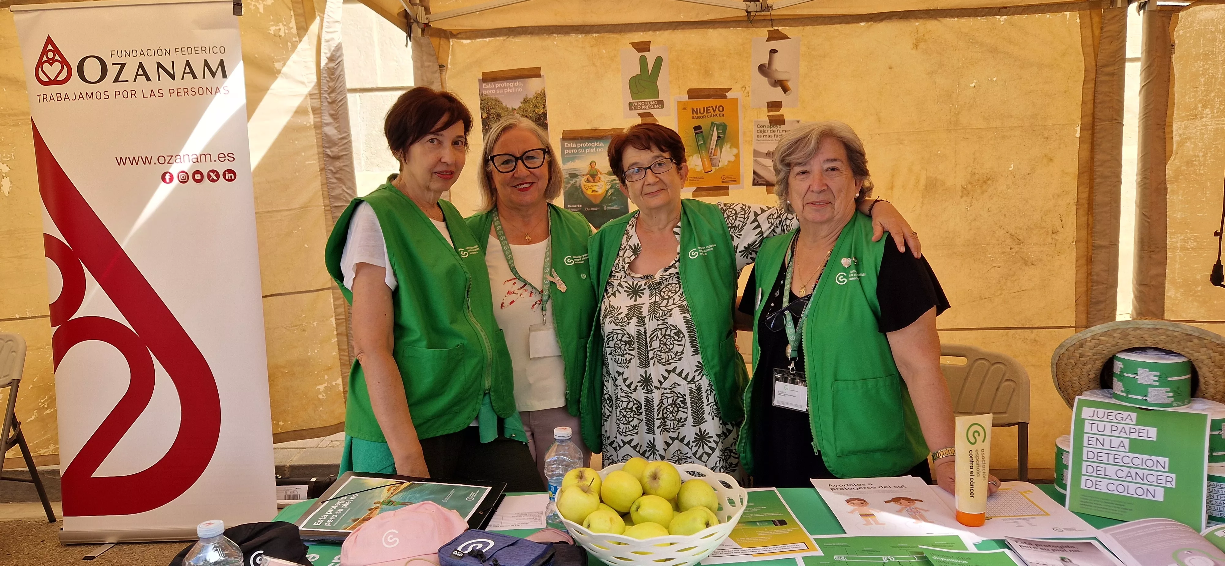Asociación Española Contra el Cáncer, en la Feria del Voluntariado 2025. Foto Myriam Martínez