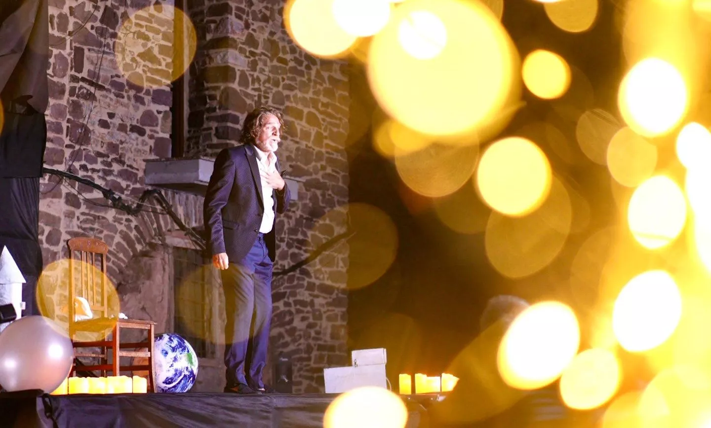 Juanjo Artero en su actuación en Laspaúles.